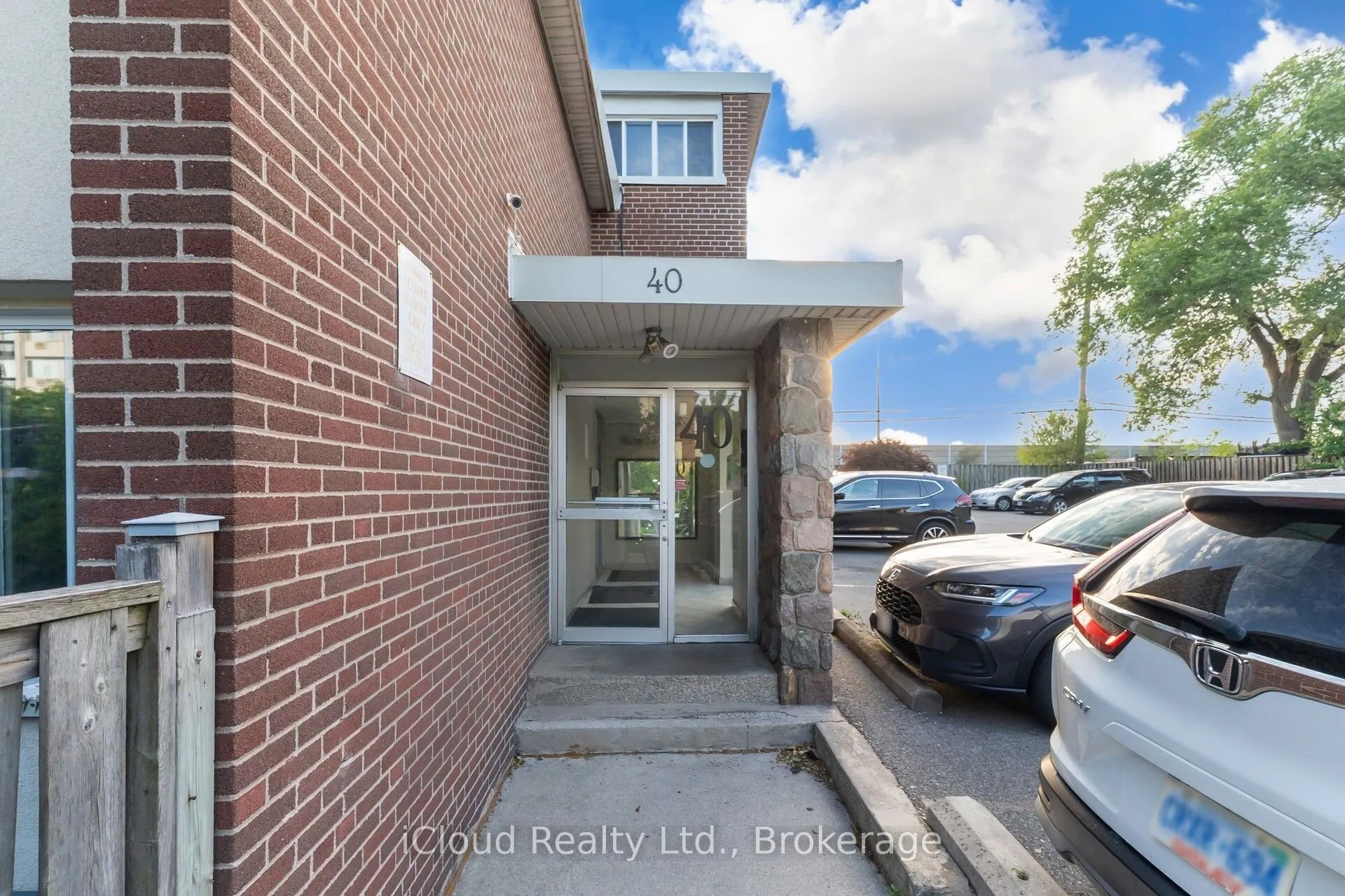 40 Rabbit Lane, #10