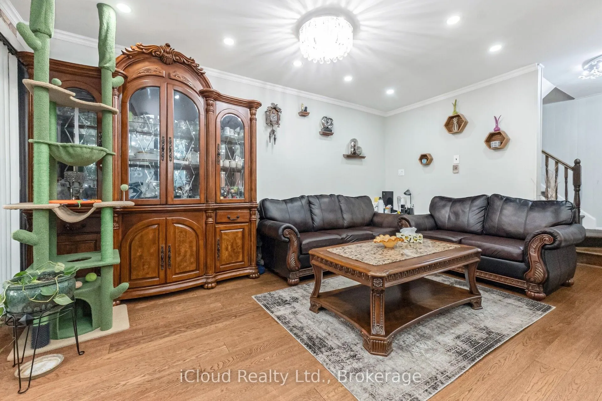 40 Rabbit Lane, #10