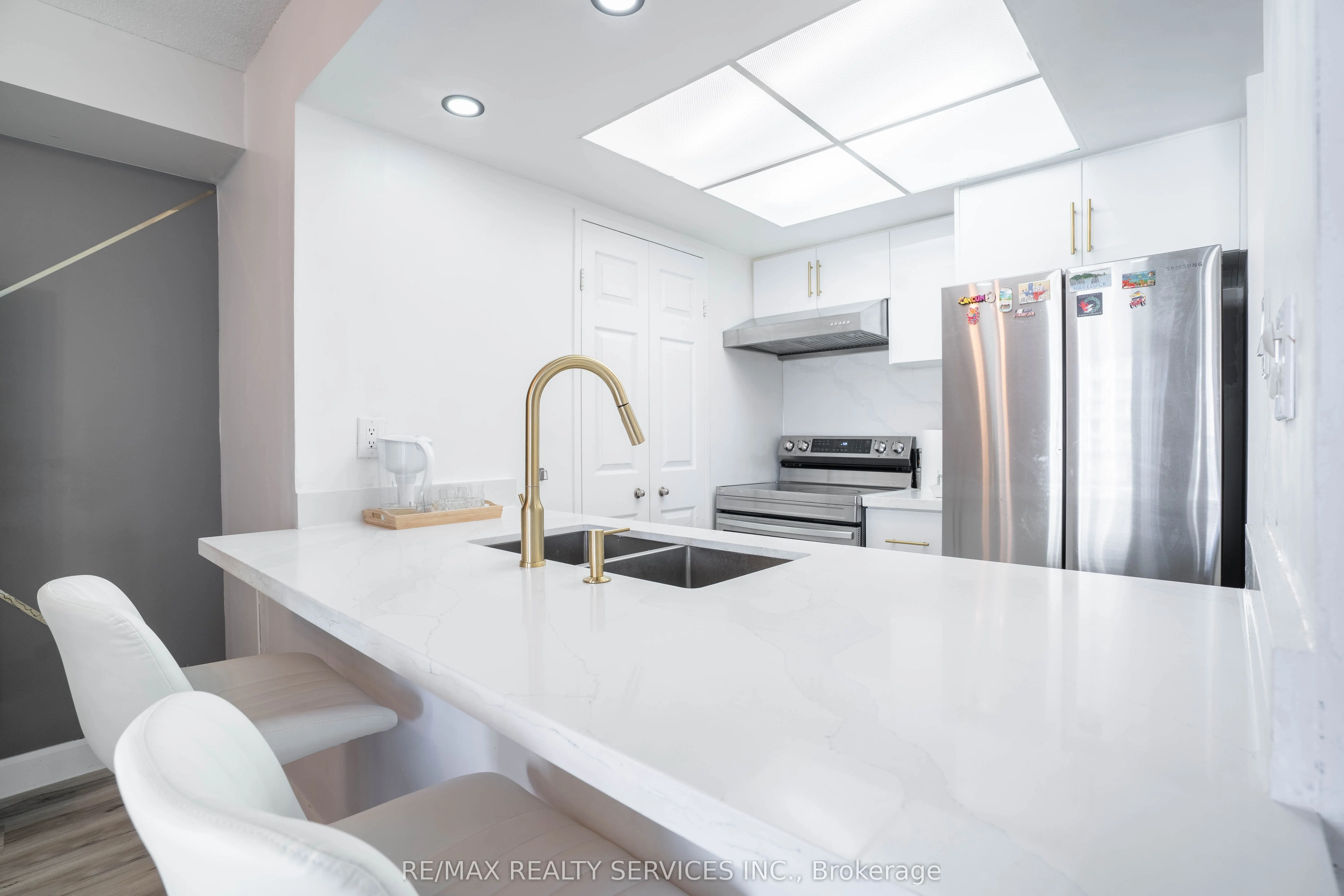 285 Enfield Place S, #1001