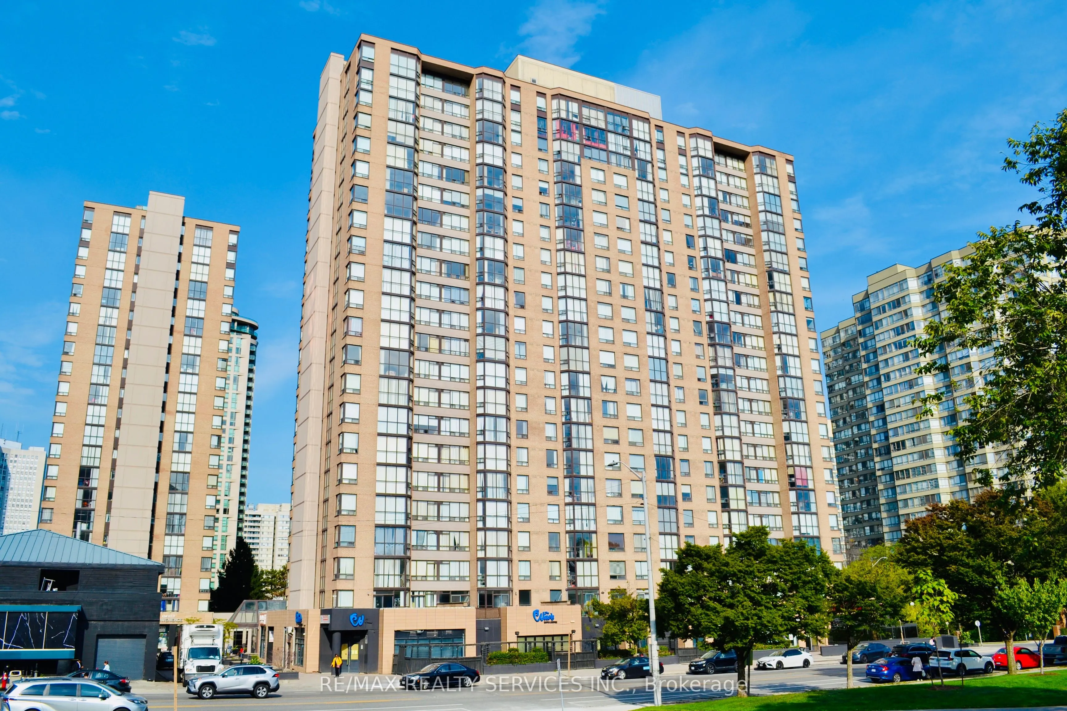 285 Enfield Place S, #1001