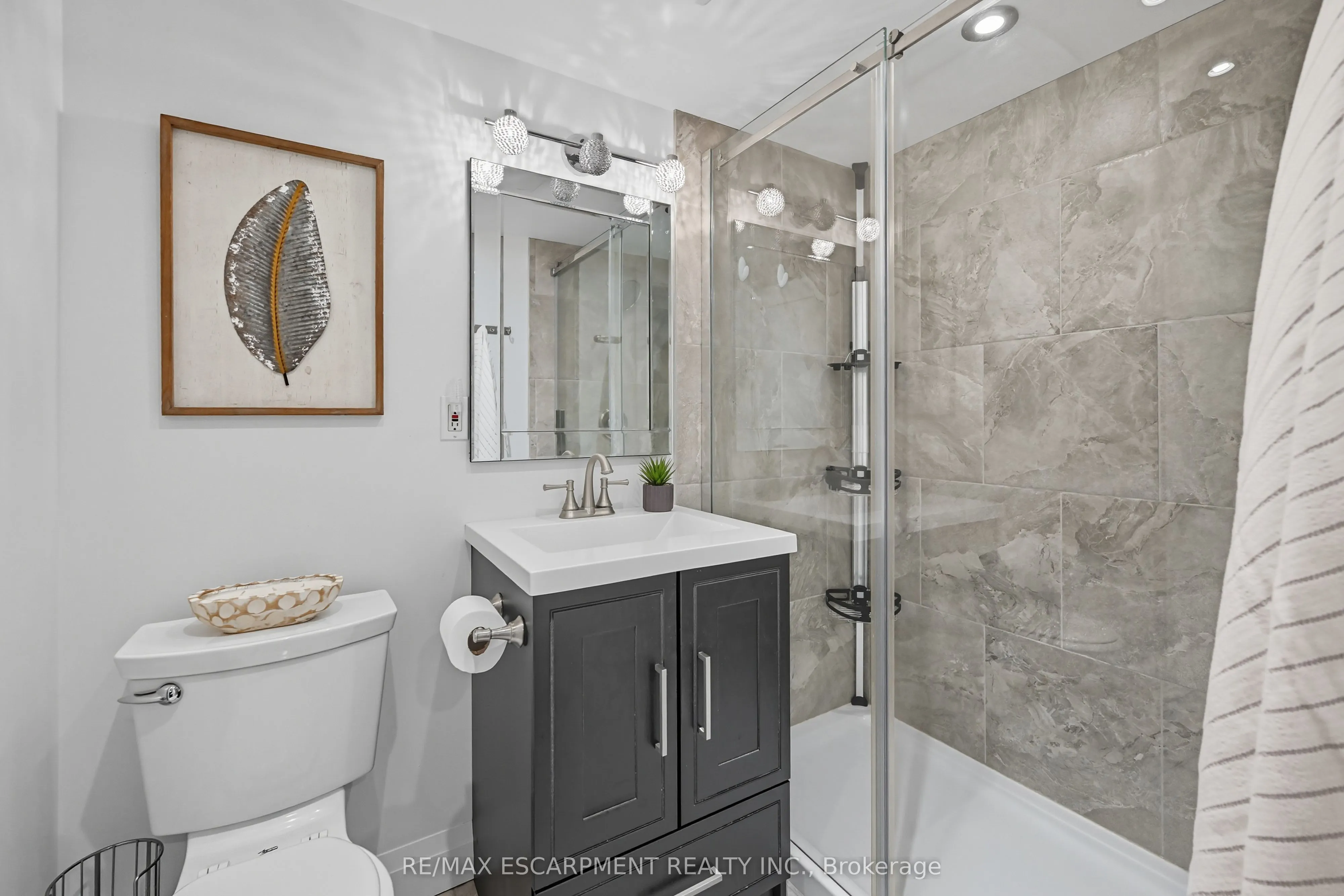 1377 Lakeshore Road, #104