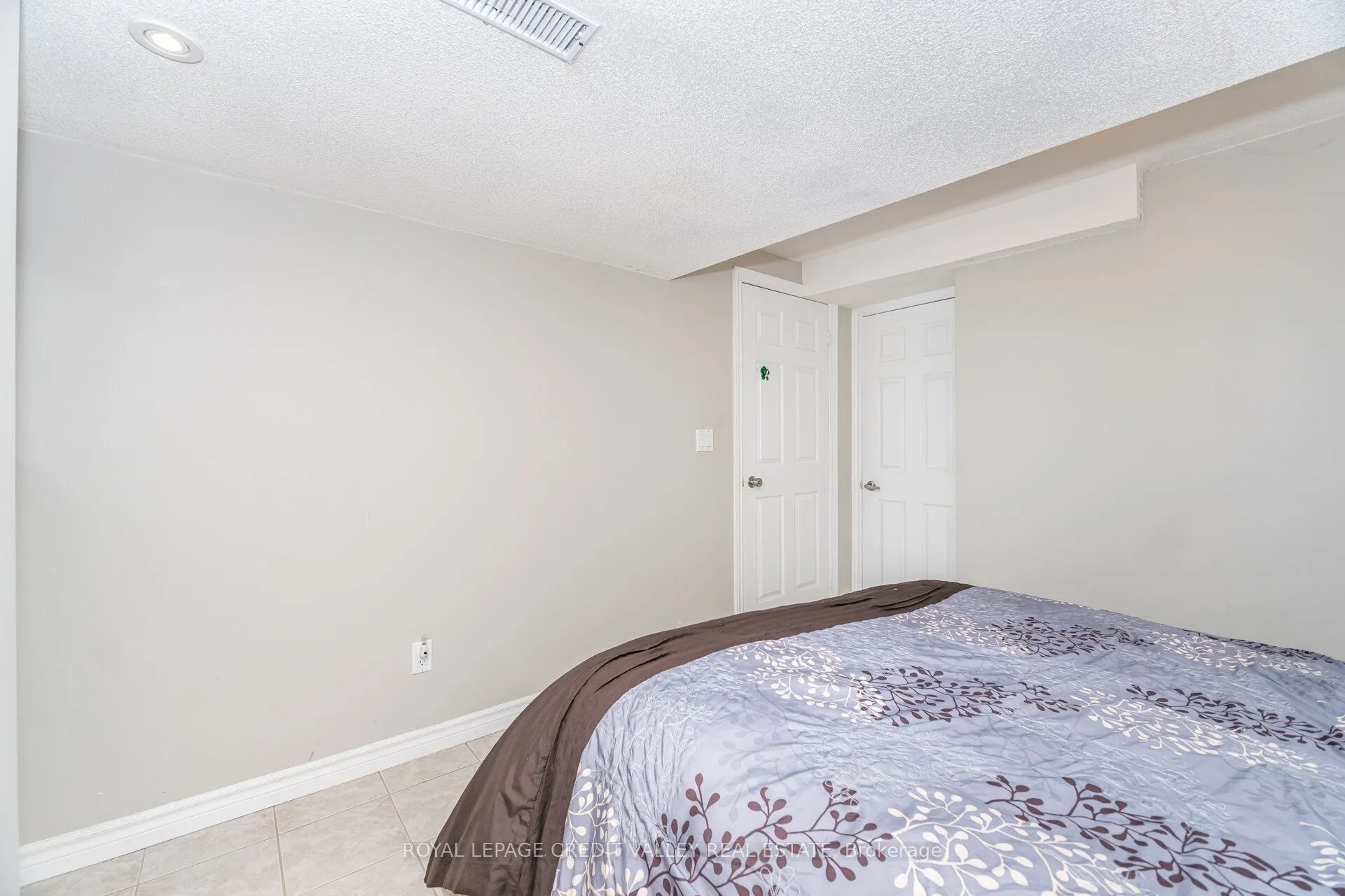 91 Trailside Walk