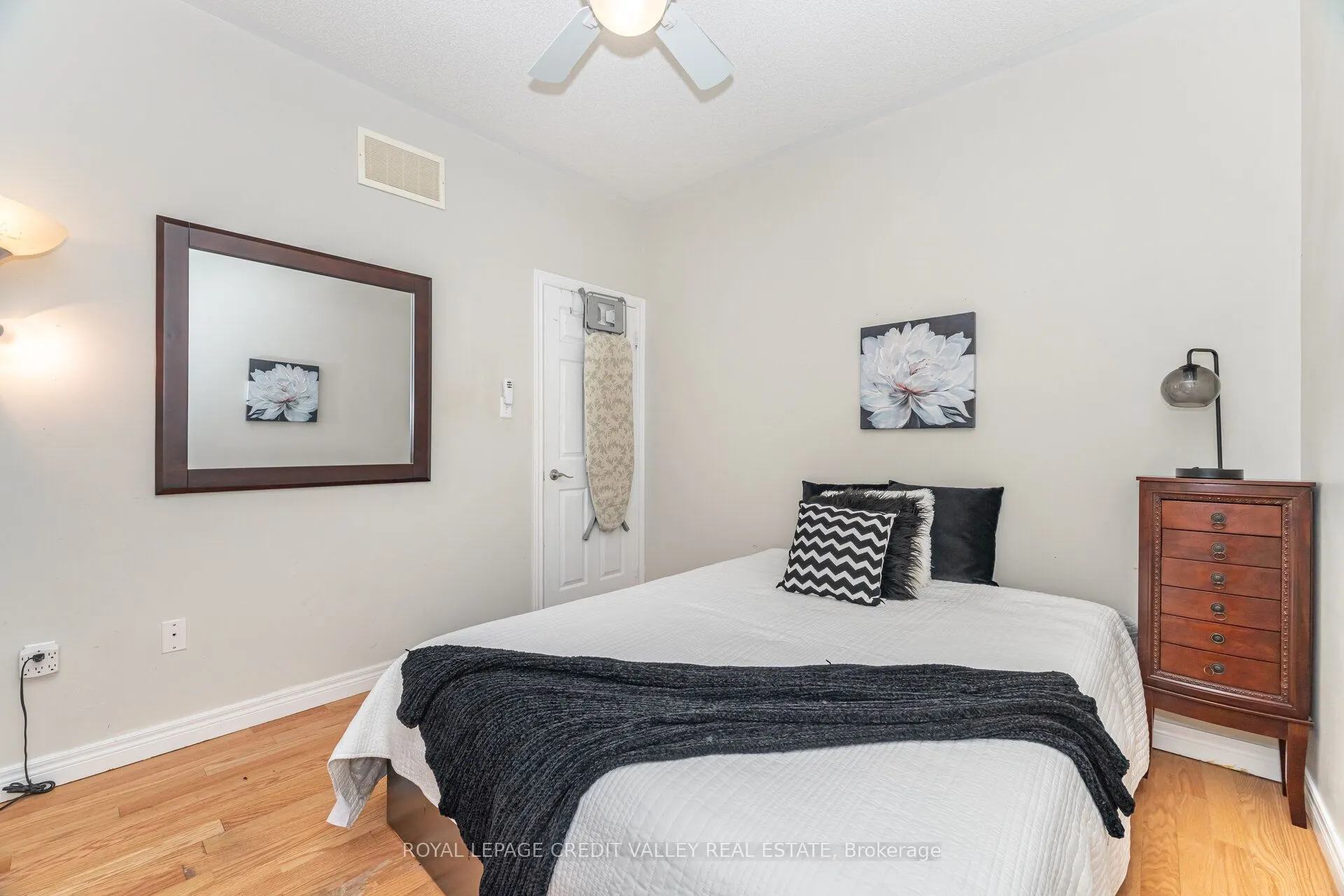 91 Trailside Walk