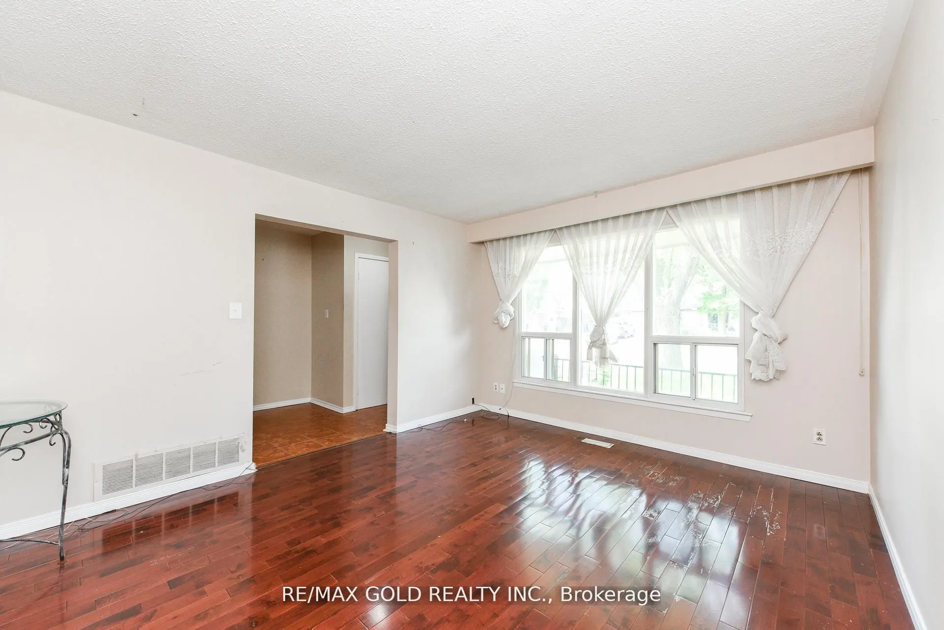29 Glenmore Crescent