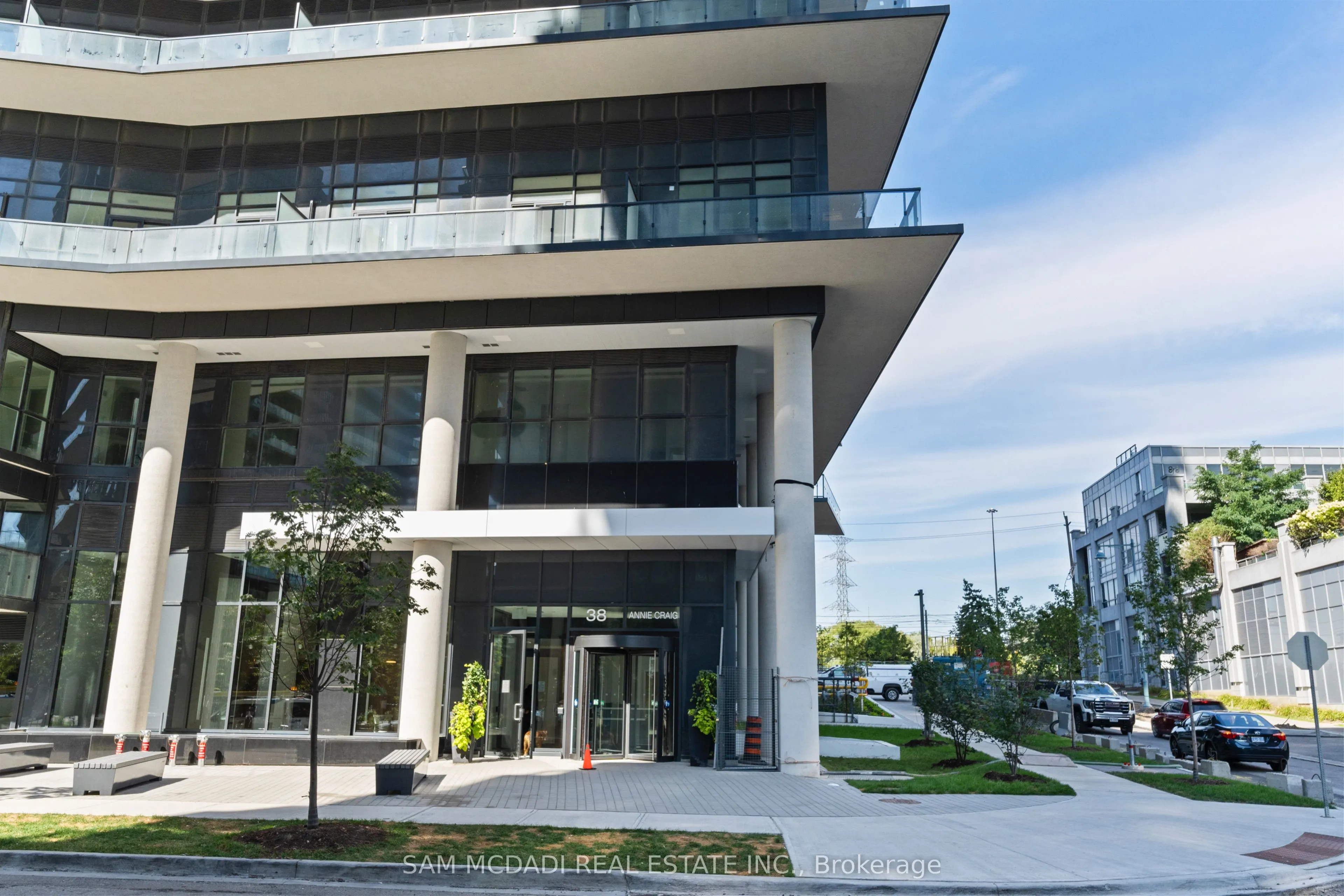 38 Annie Craig Drive, #4805