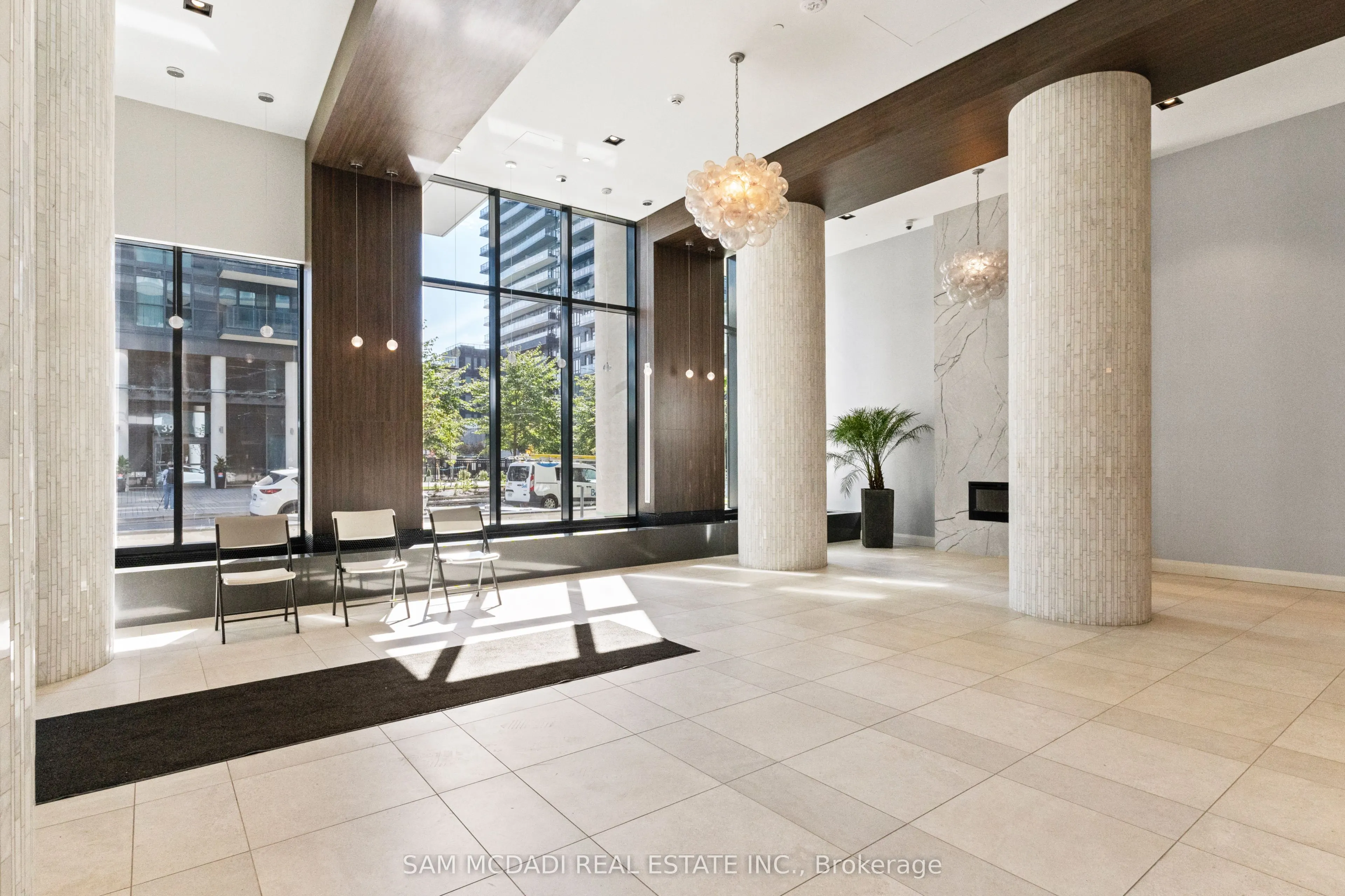 38 Annie Craig Drive, #4805