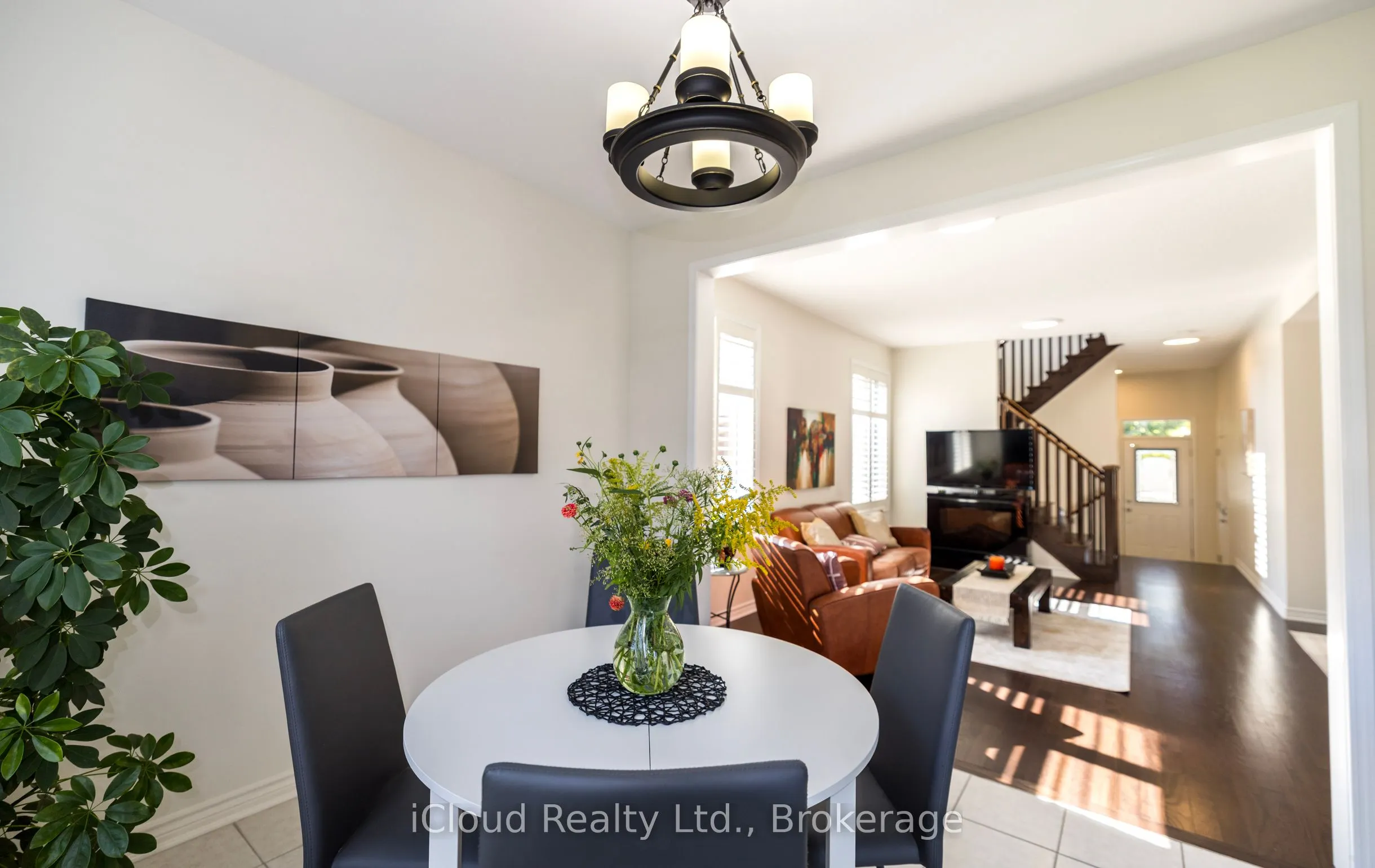 954 Penson Crescent