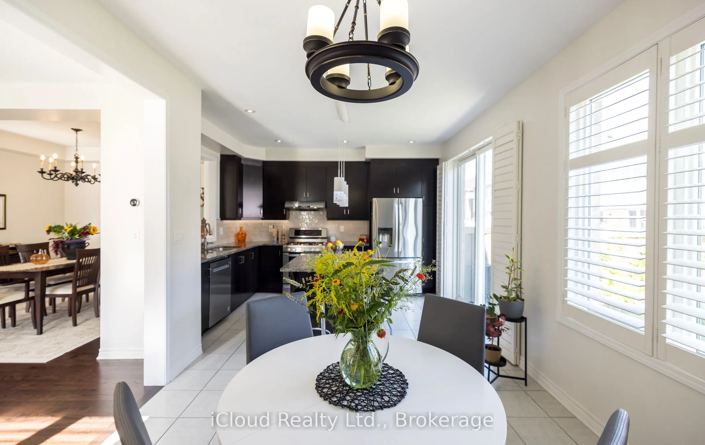 954 Penson Crescent
