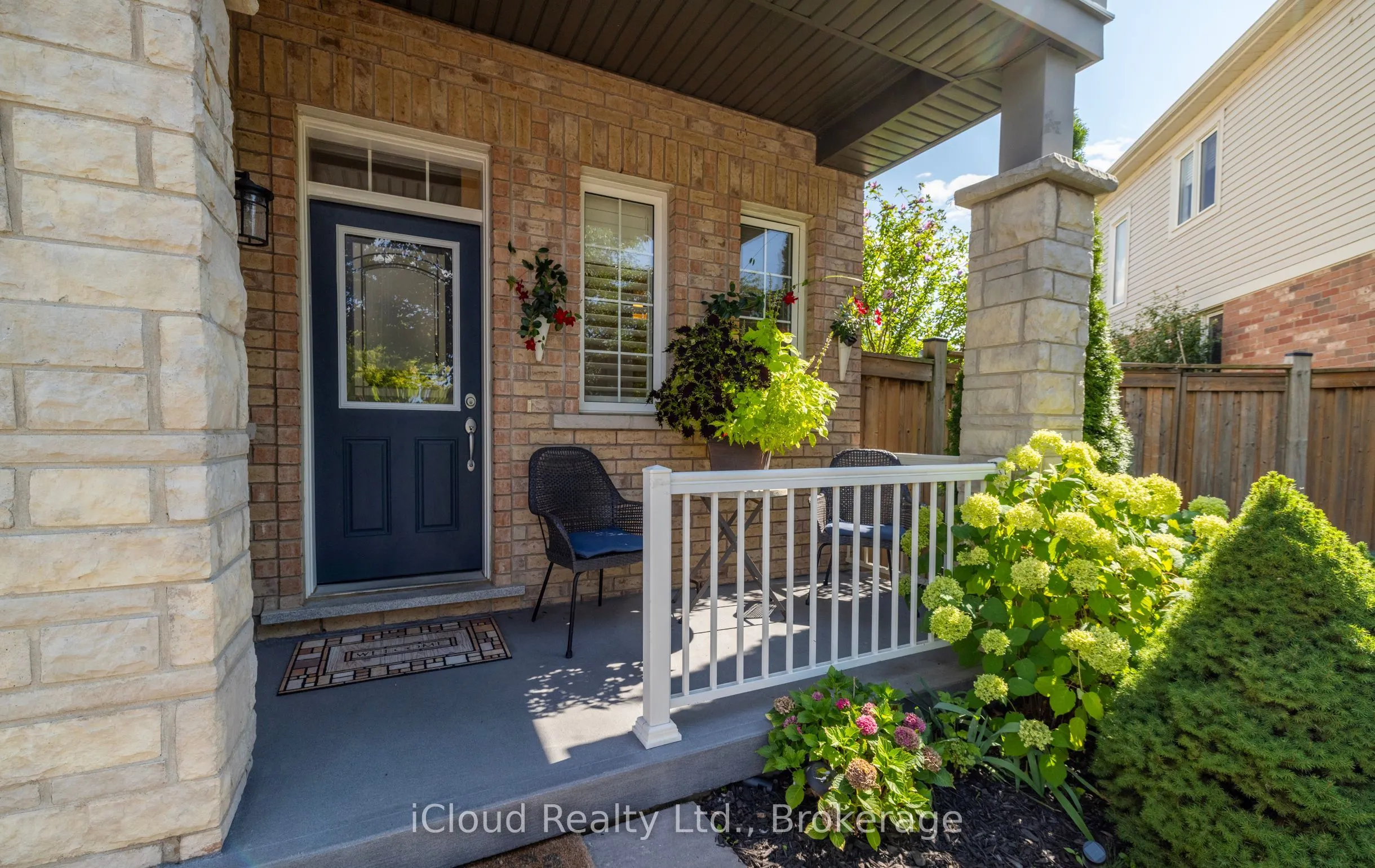 954 Penson Crescent