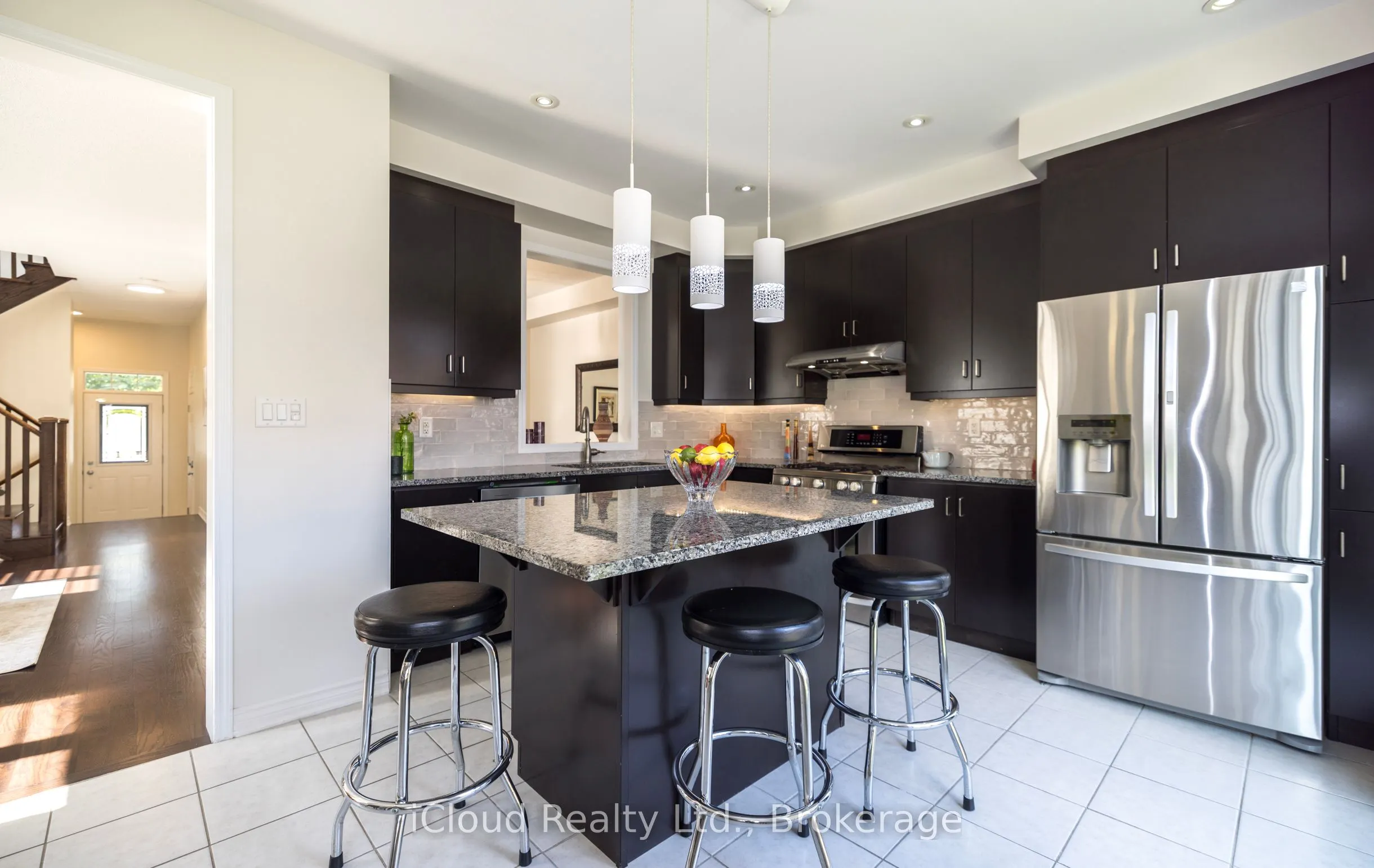 954 Penson Crescent