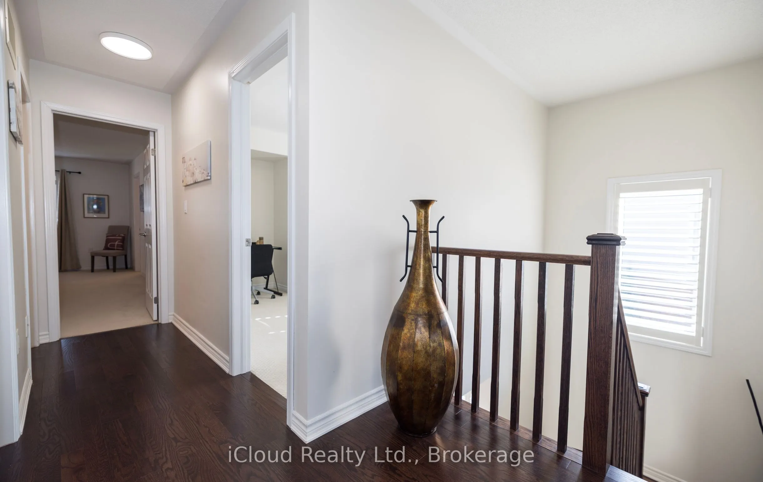 954 Penson Crescent