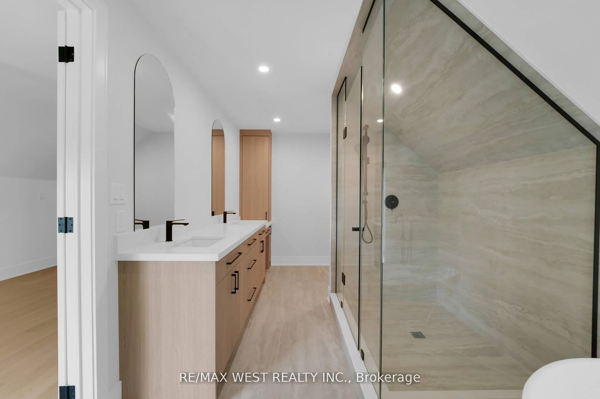 35A Frances Avenue