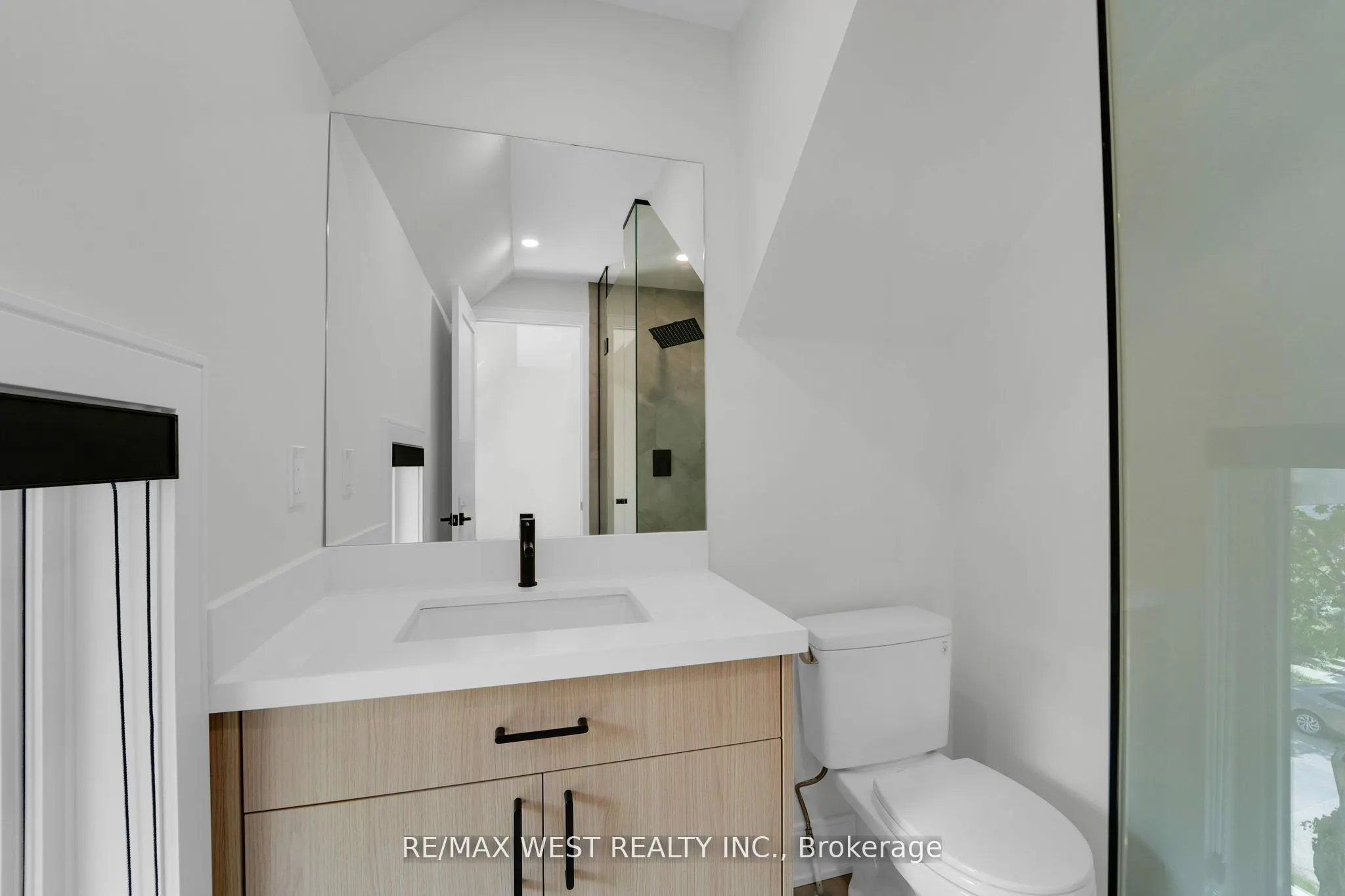 35A Frances Avenue