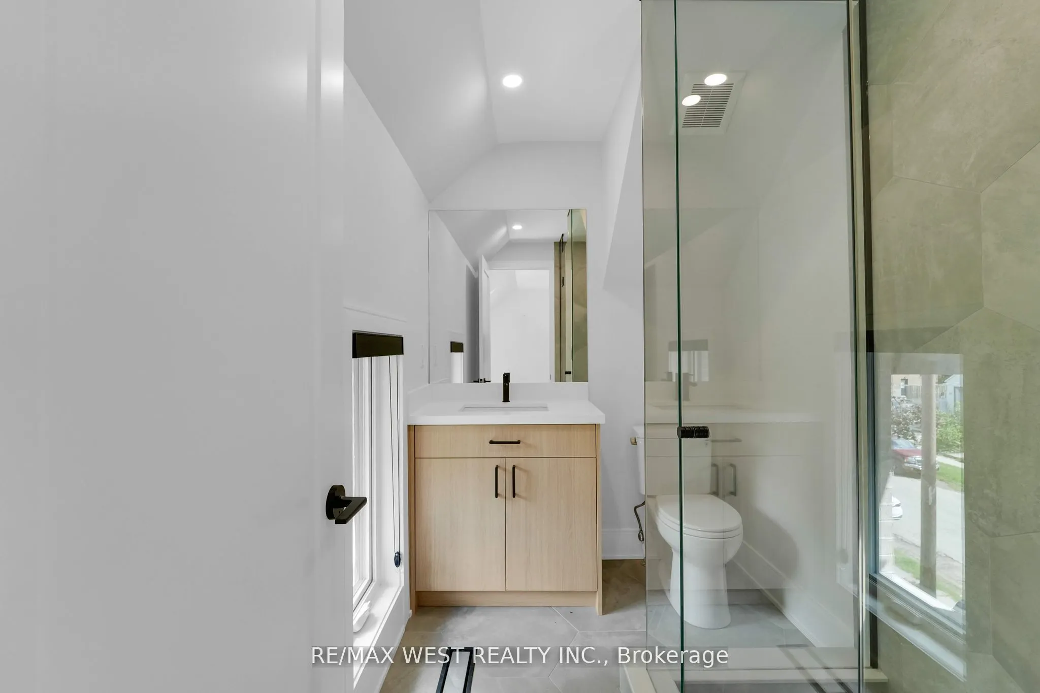 35A Frances Avenue