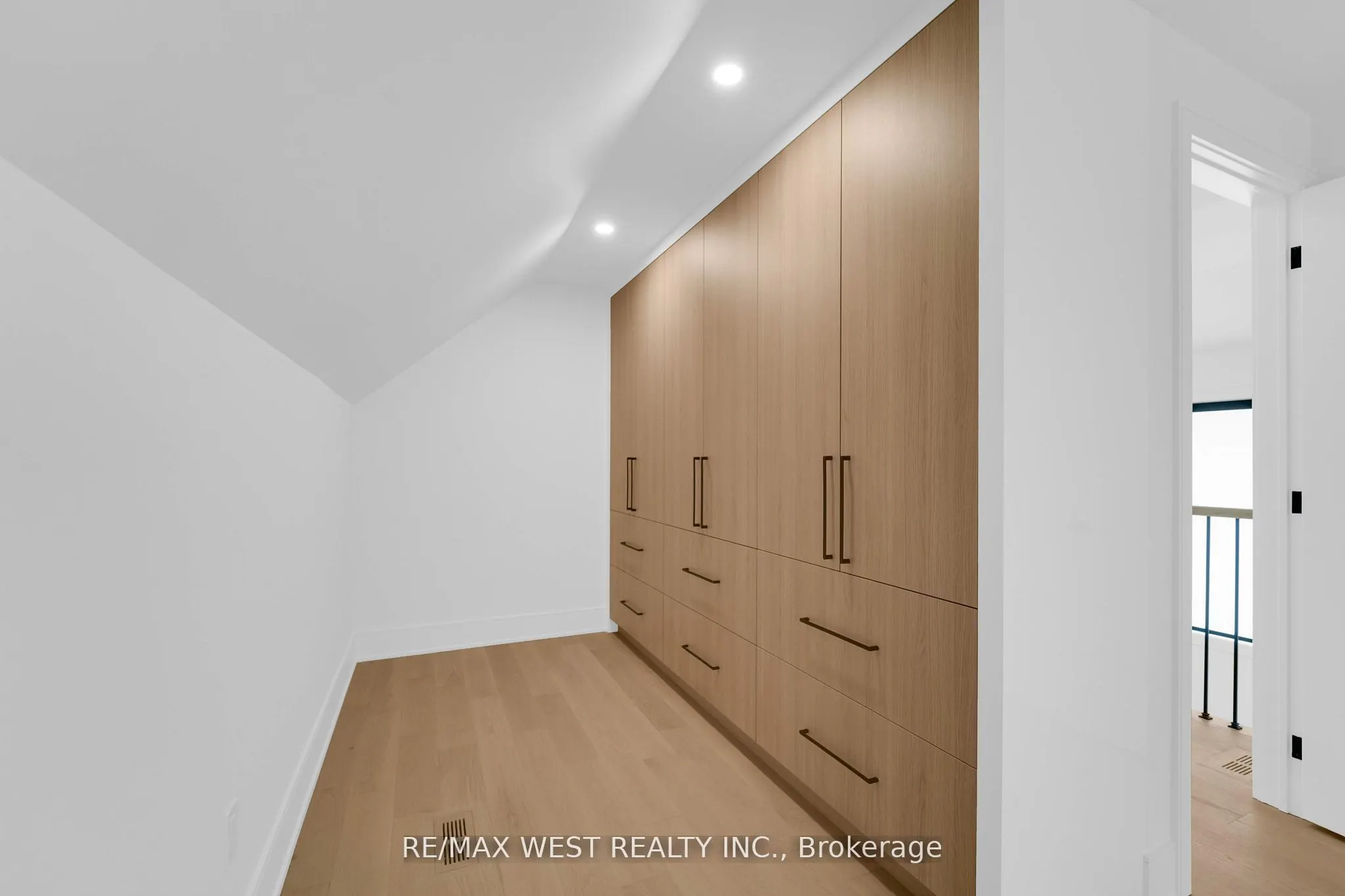 35A Frances Avenue