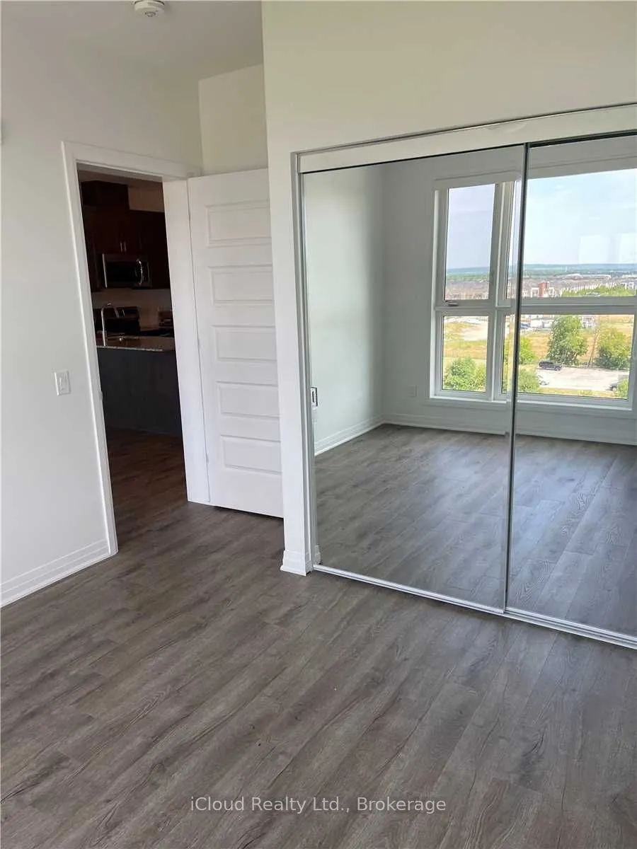 95 Dundas Street W, #504