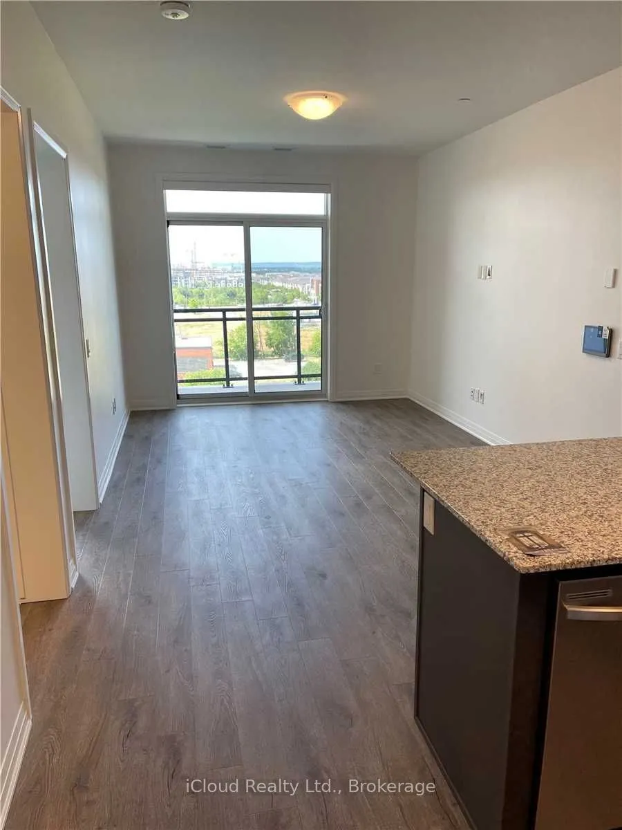 95 Dundas Street W, #504