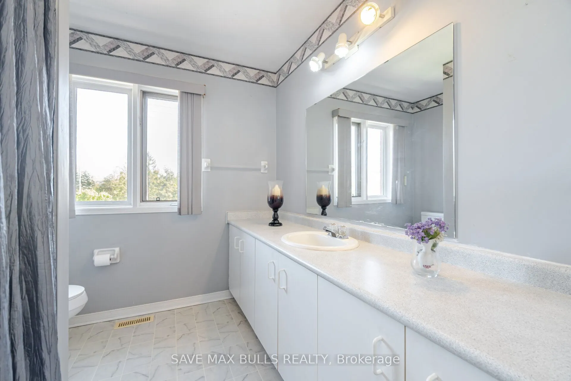 146 Toba Crescent
