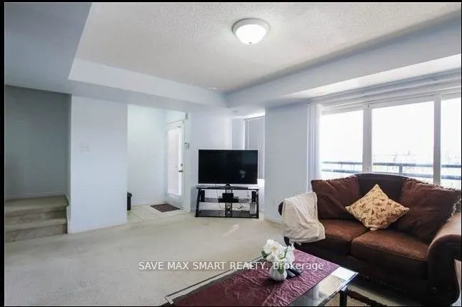 60 Fairwood Circle S, #82