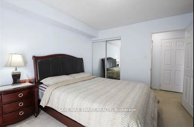 60 Fairwood Circle S, #82