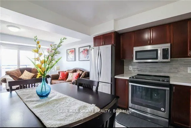 60 Fairwood Circle S, #82