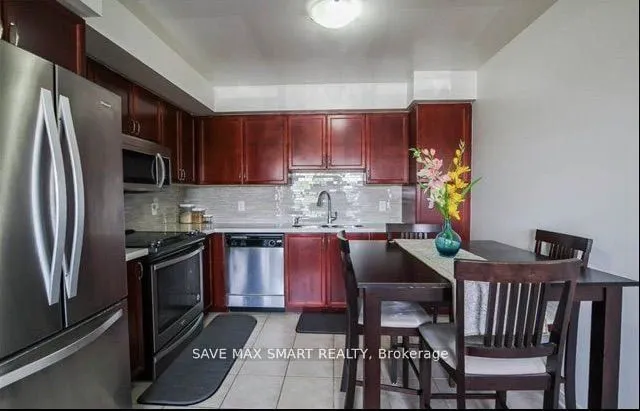 60 Fairwood Circle S, #82