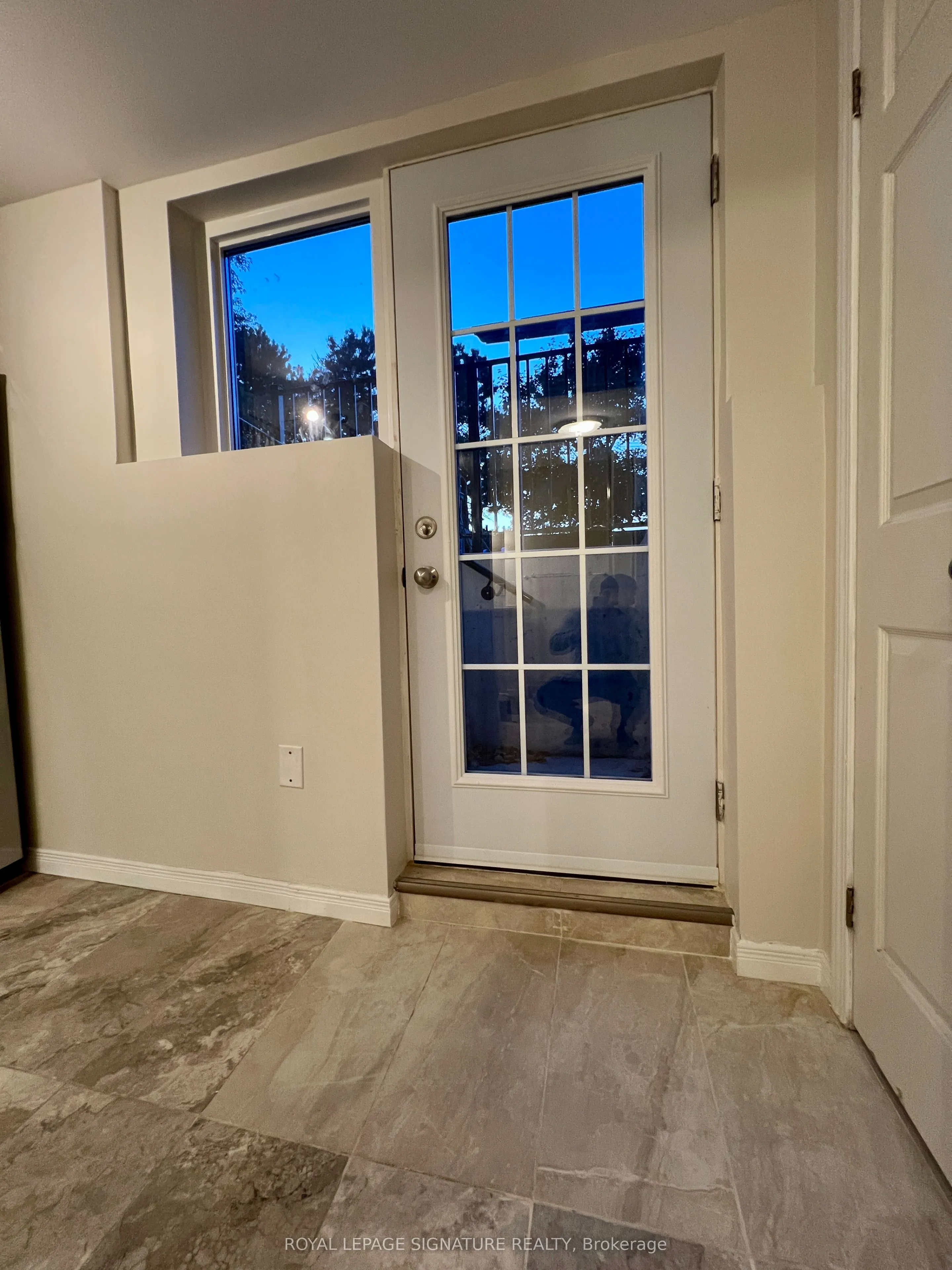 843 Cedarbrae Avenue