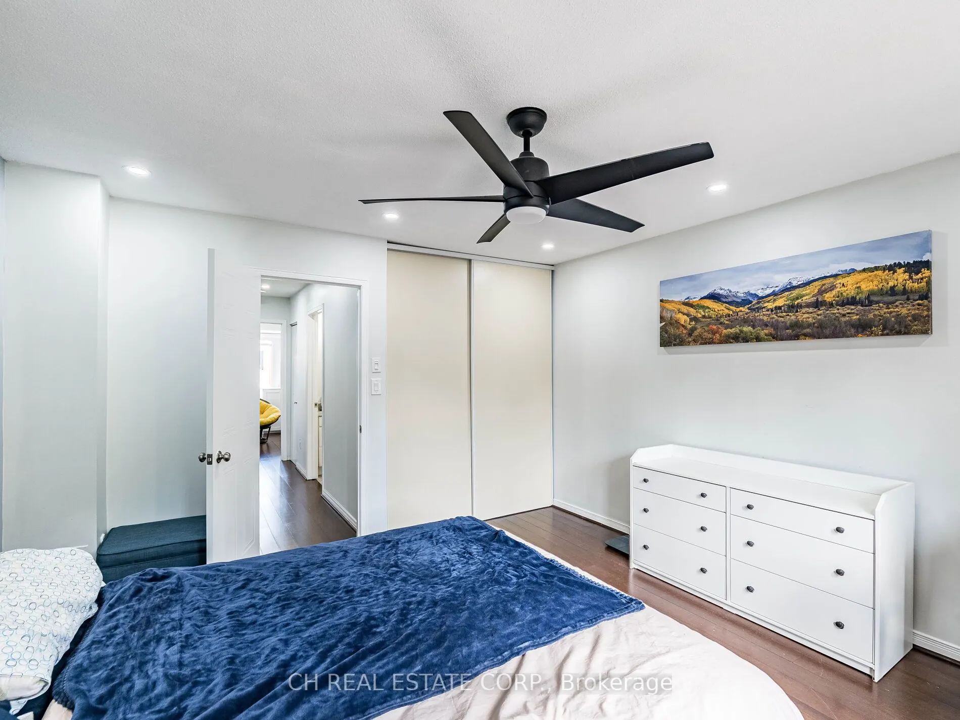 895 Maple Avenue, #215