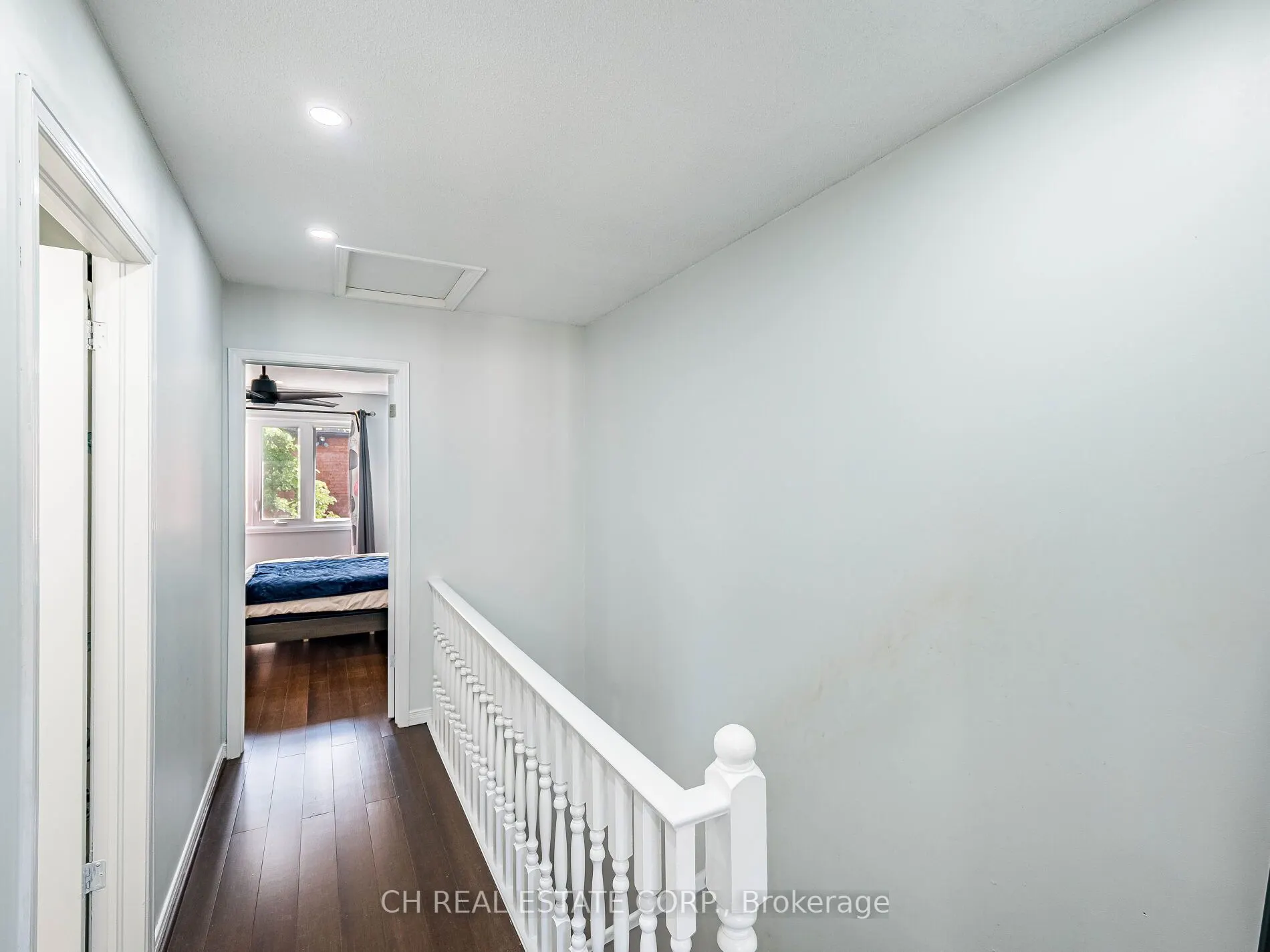 895 Maple Avenue, #215