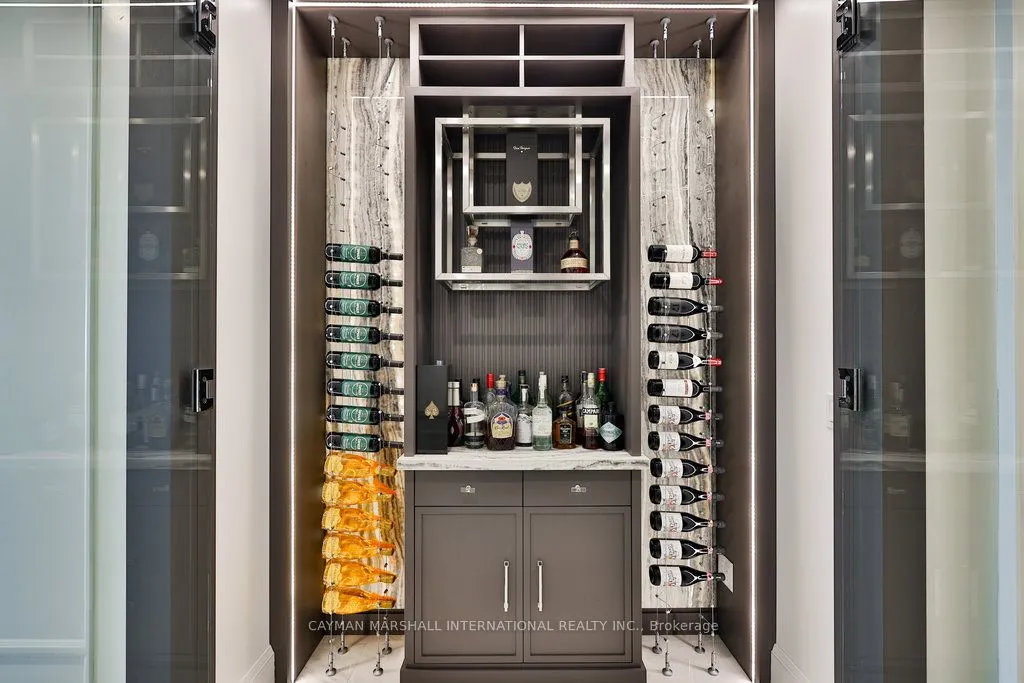 2060 Lakeshore Road, #2101
