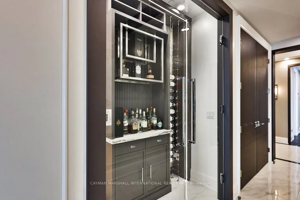 2060 Lakeshore Road, #2101