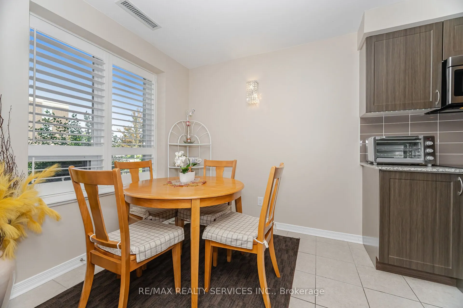 60 Via Rosedale Way, #105