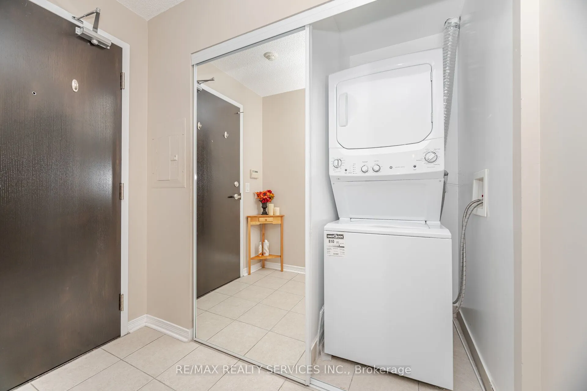 60 Via Rosedale Way, #105