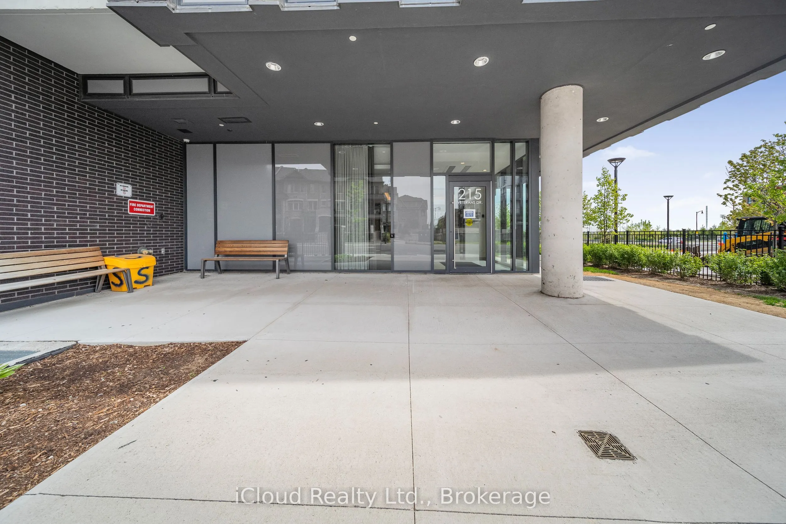 215 Veterans Drive, #709