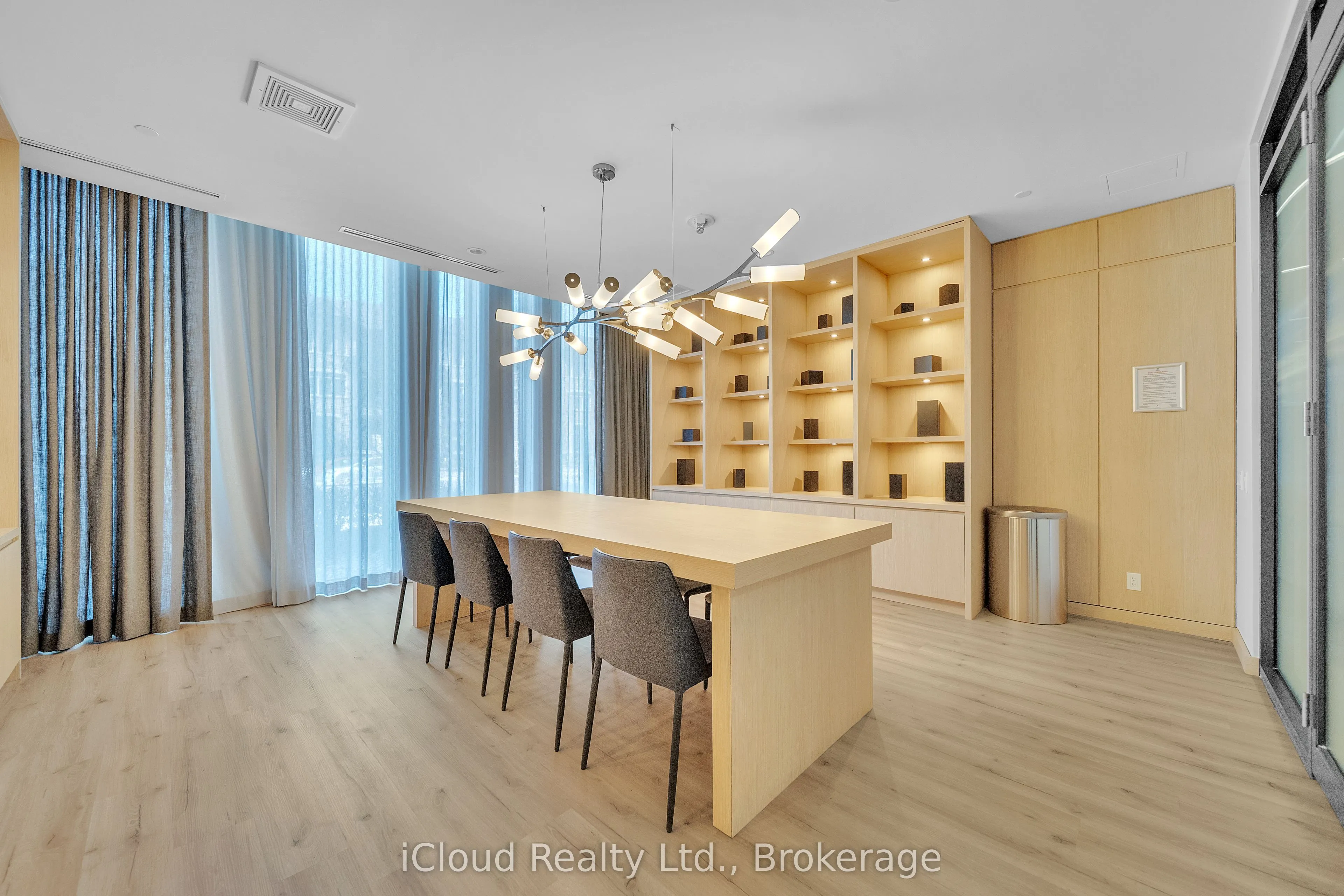 215 Veterans Drive, #709