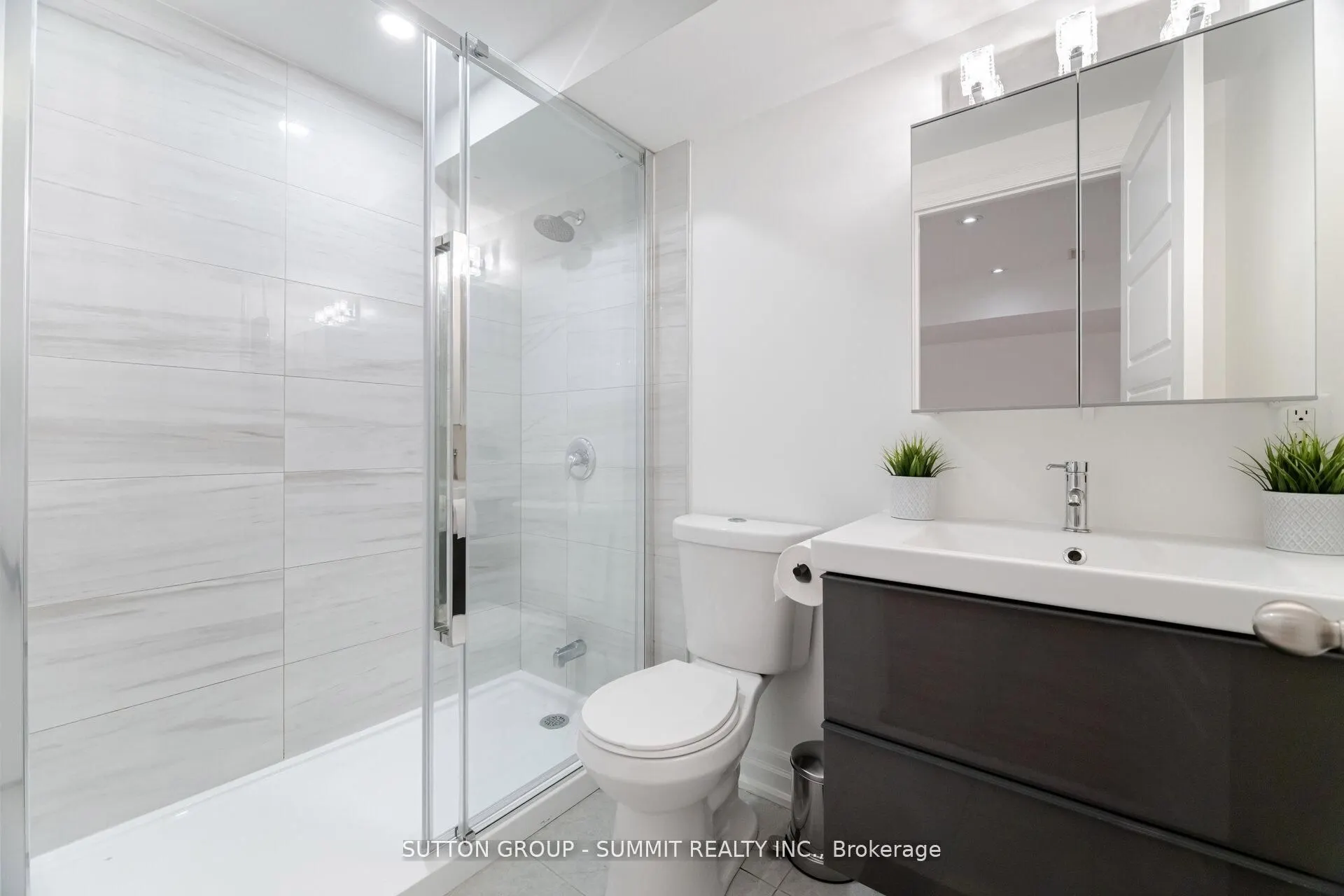 70 Plains Road W, #12