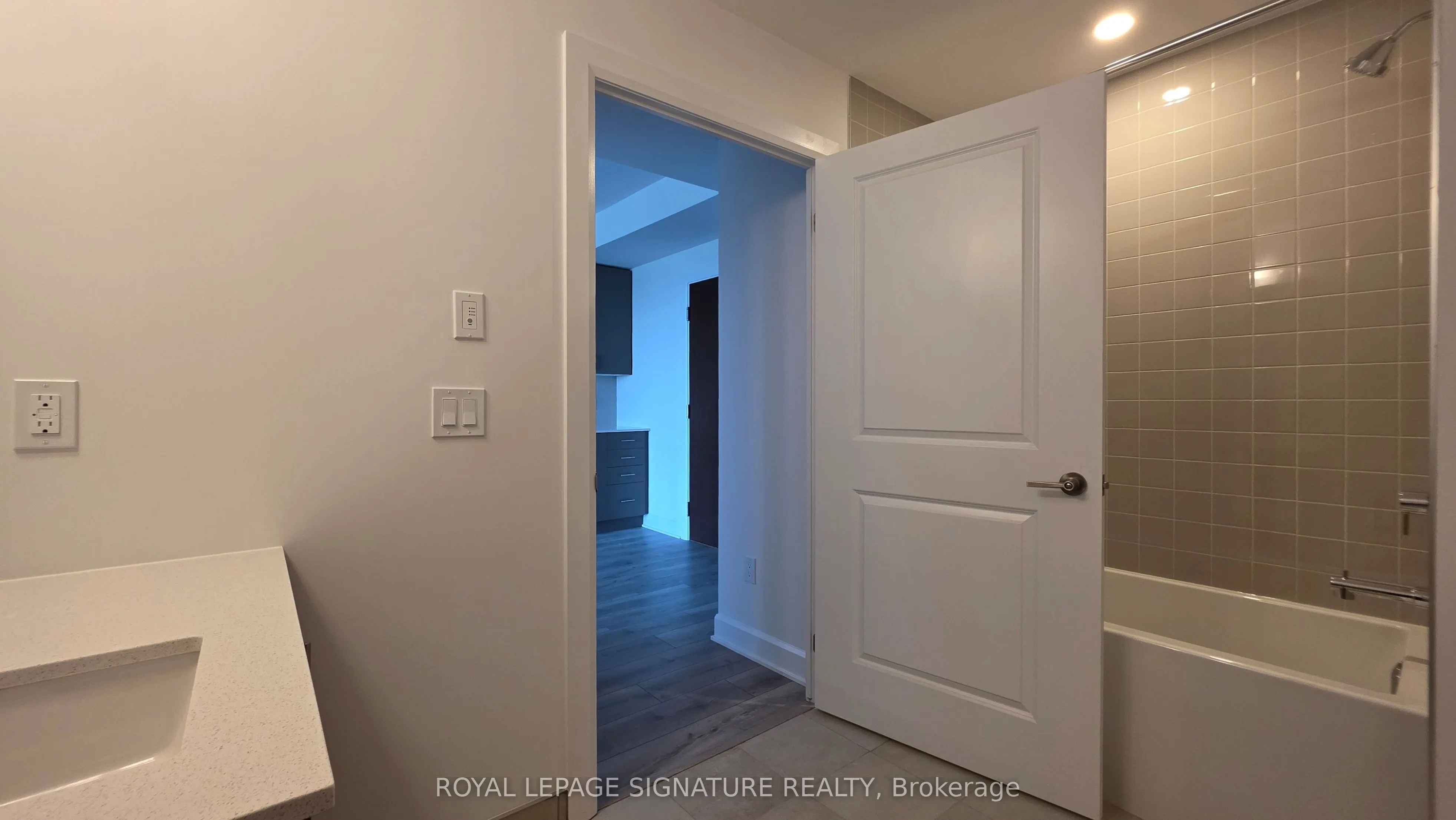 3240 William Coltson Avenue, #814