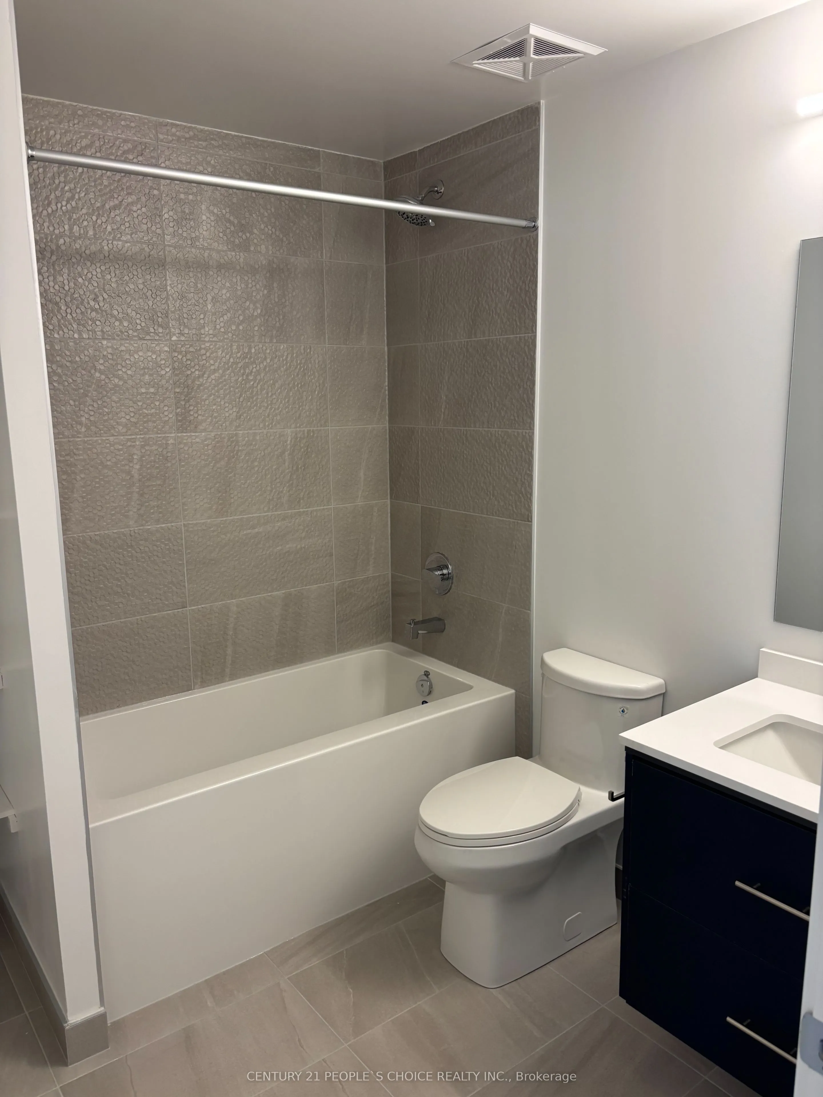 5105 Hurontario Street, #215