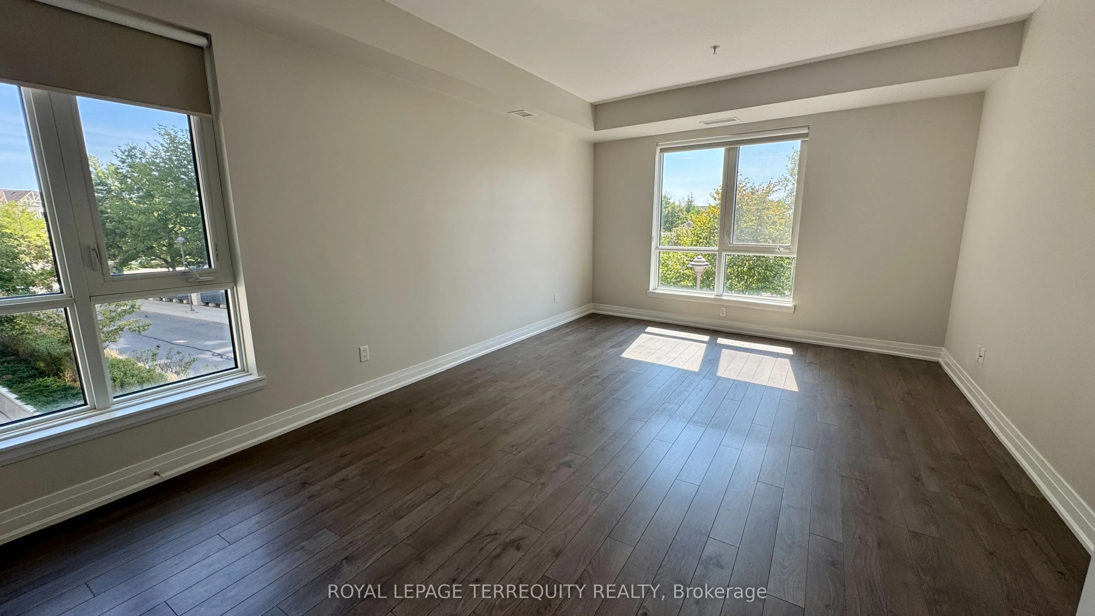 150 Oak Park Boulevard, #206
