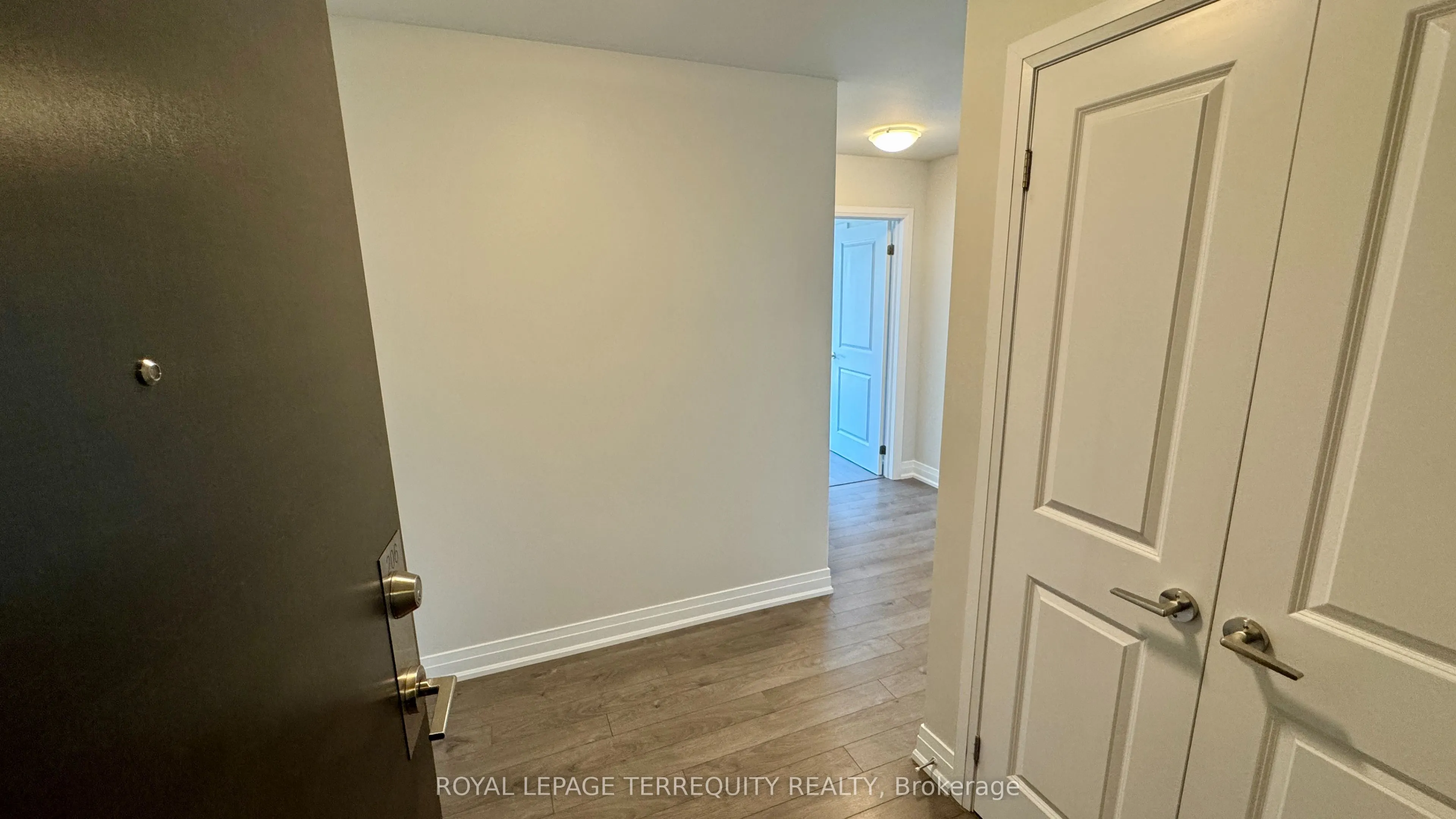 150 Oak Park Boulevard, #206