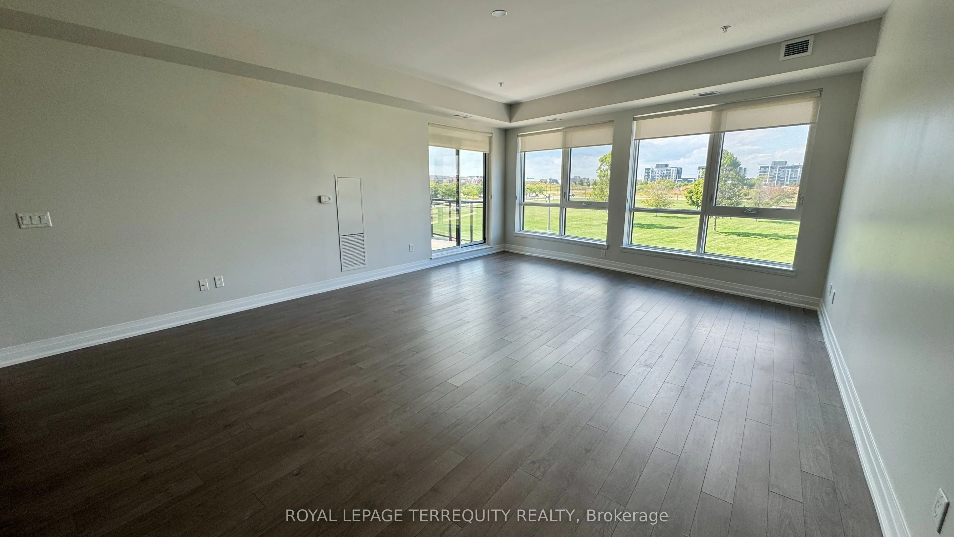 150 Oak Park Boulevard, #206