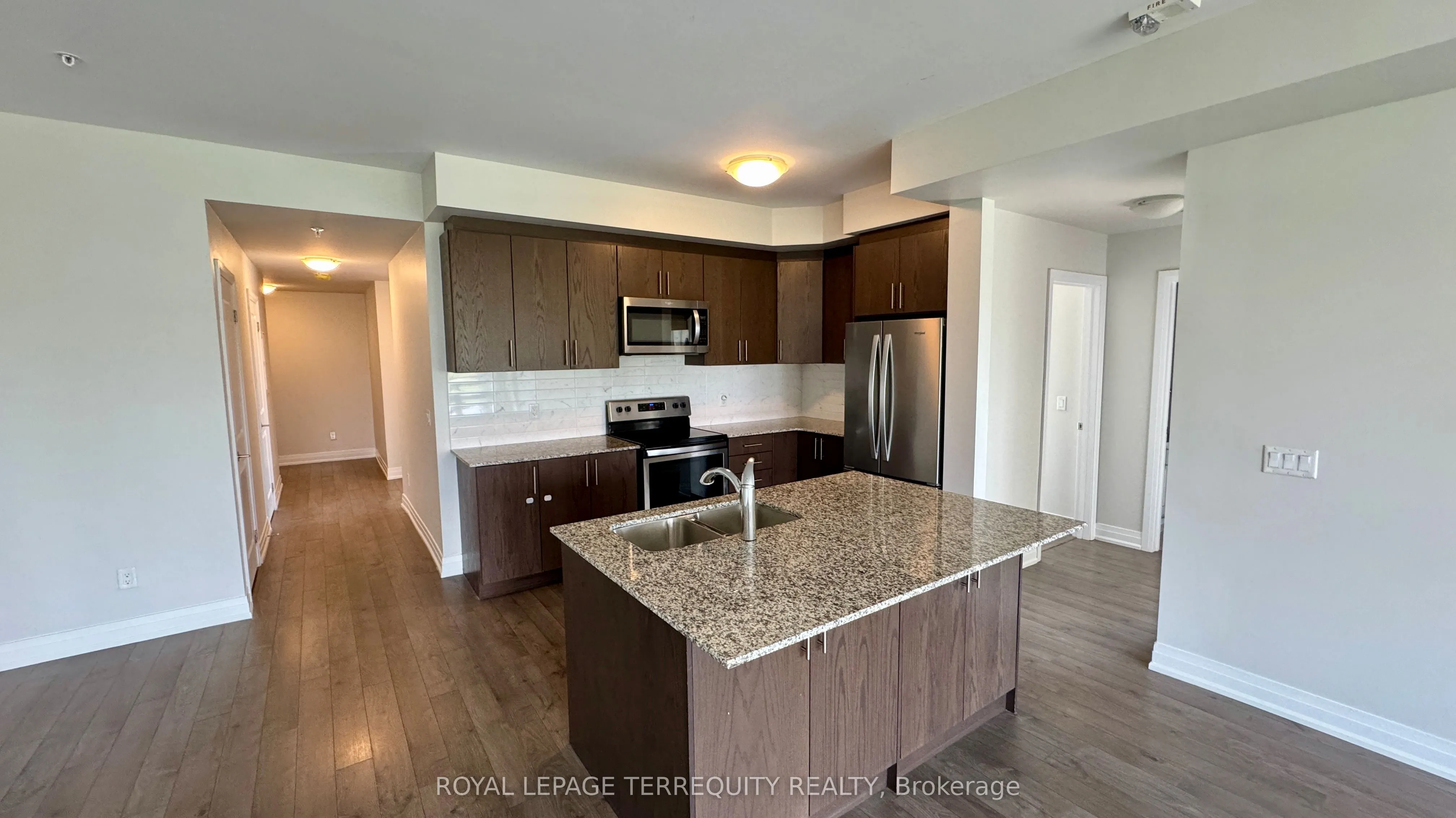 150 Oak Park Boulevard, #206