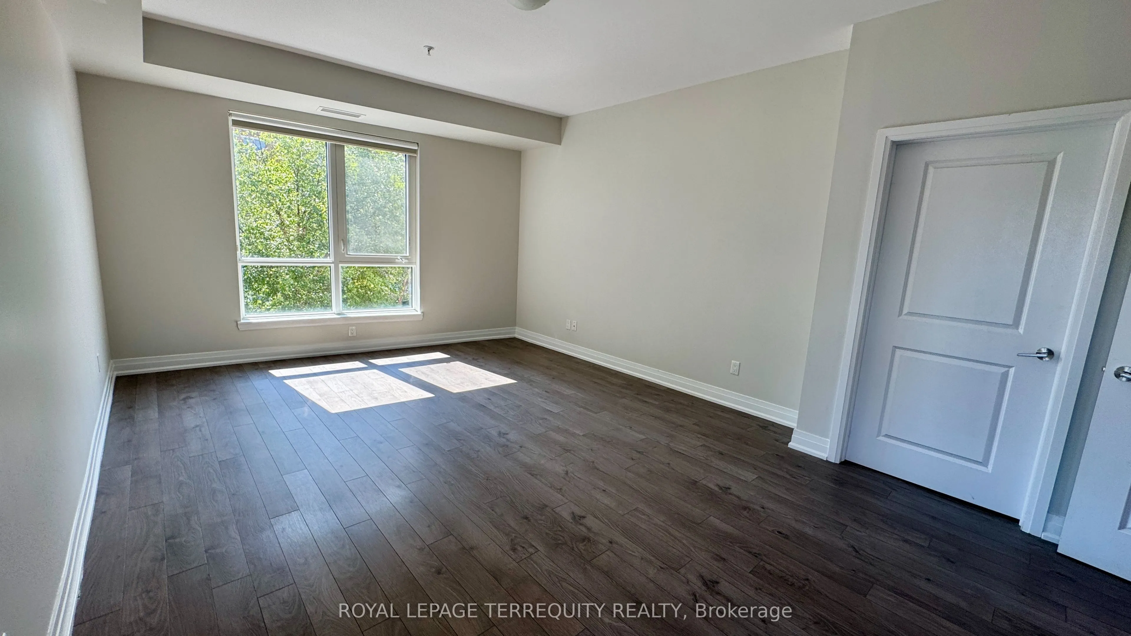 150 Oak Park Boulevard, #206