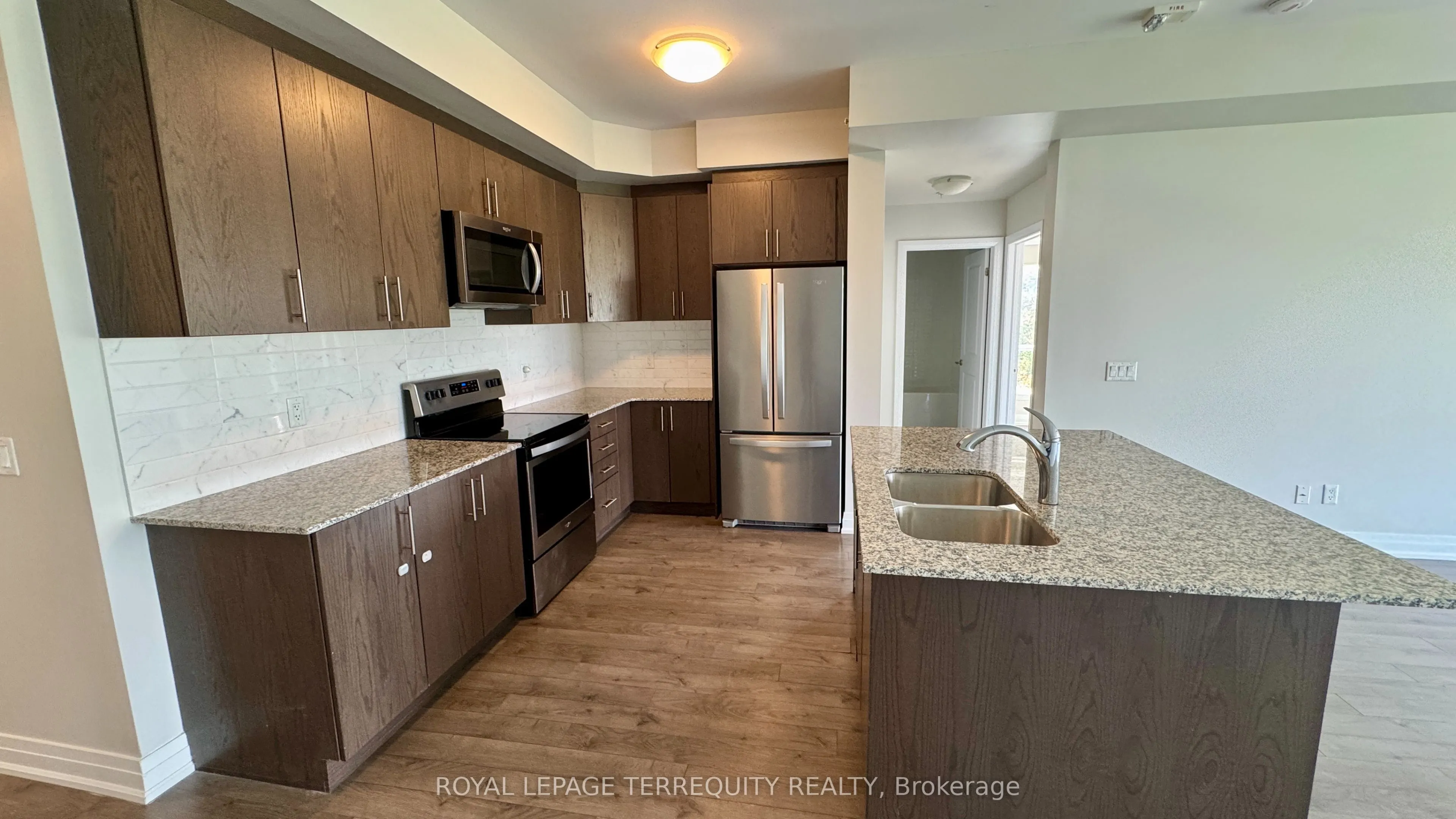 150 Oak Park Boulevard, #206