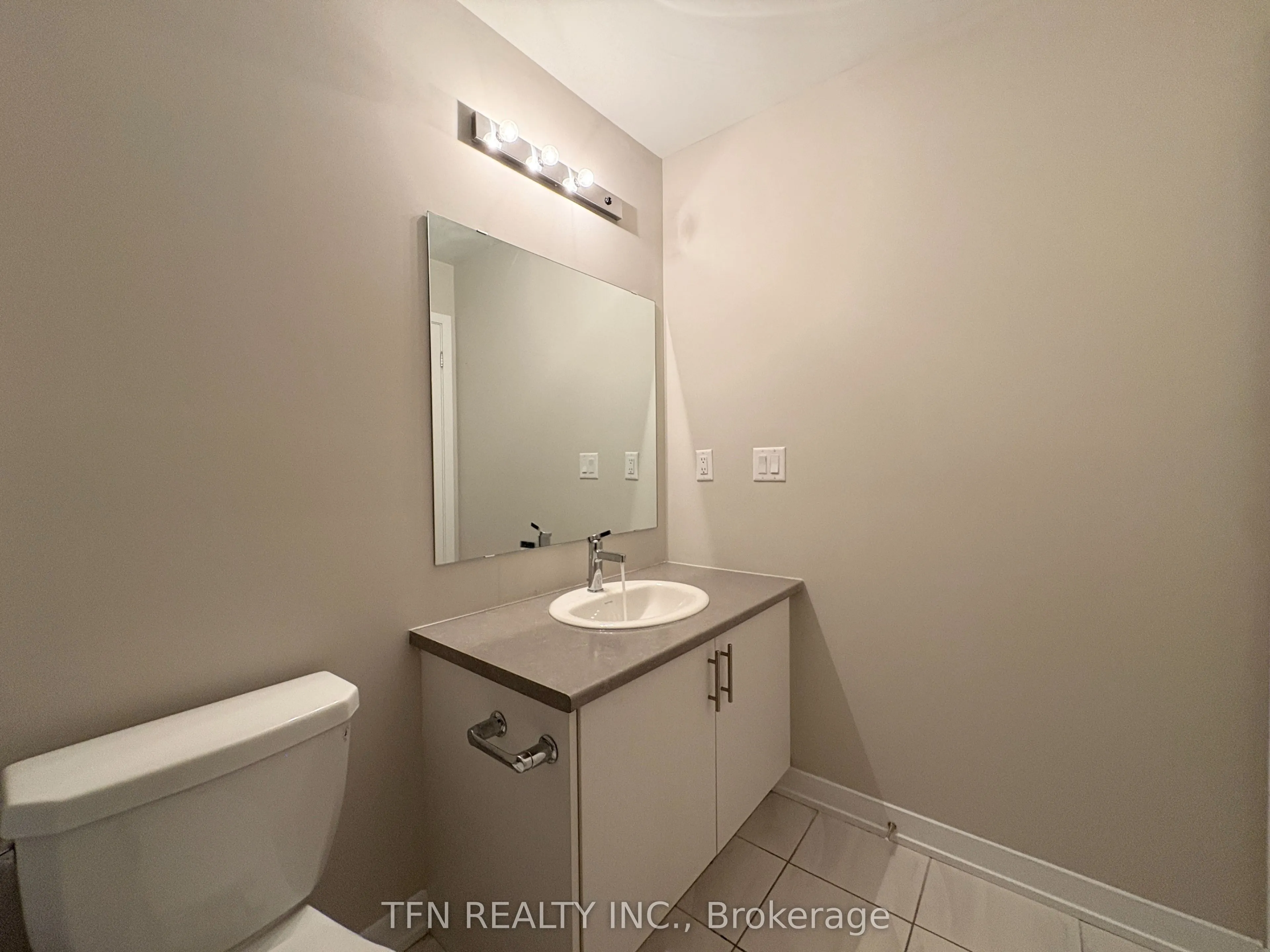 3401 Ridgeway Drive, #307