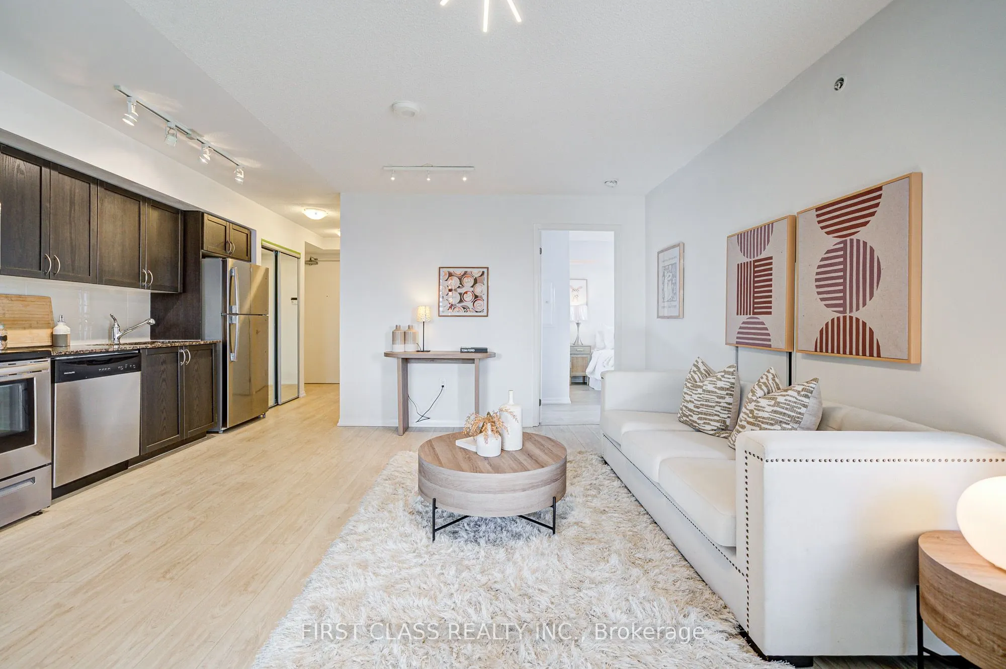 3091 Dufferin Street, #526