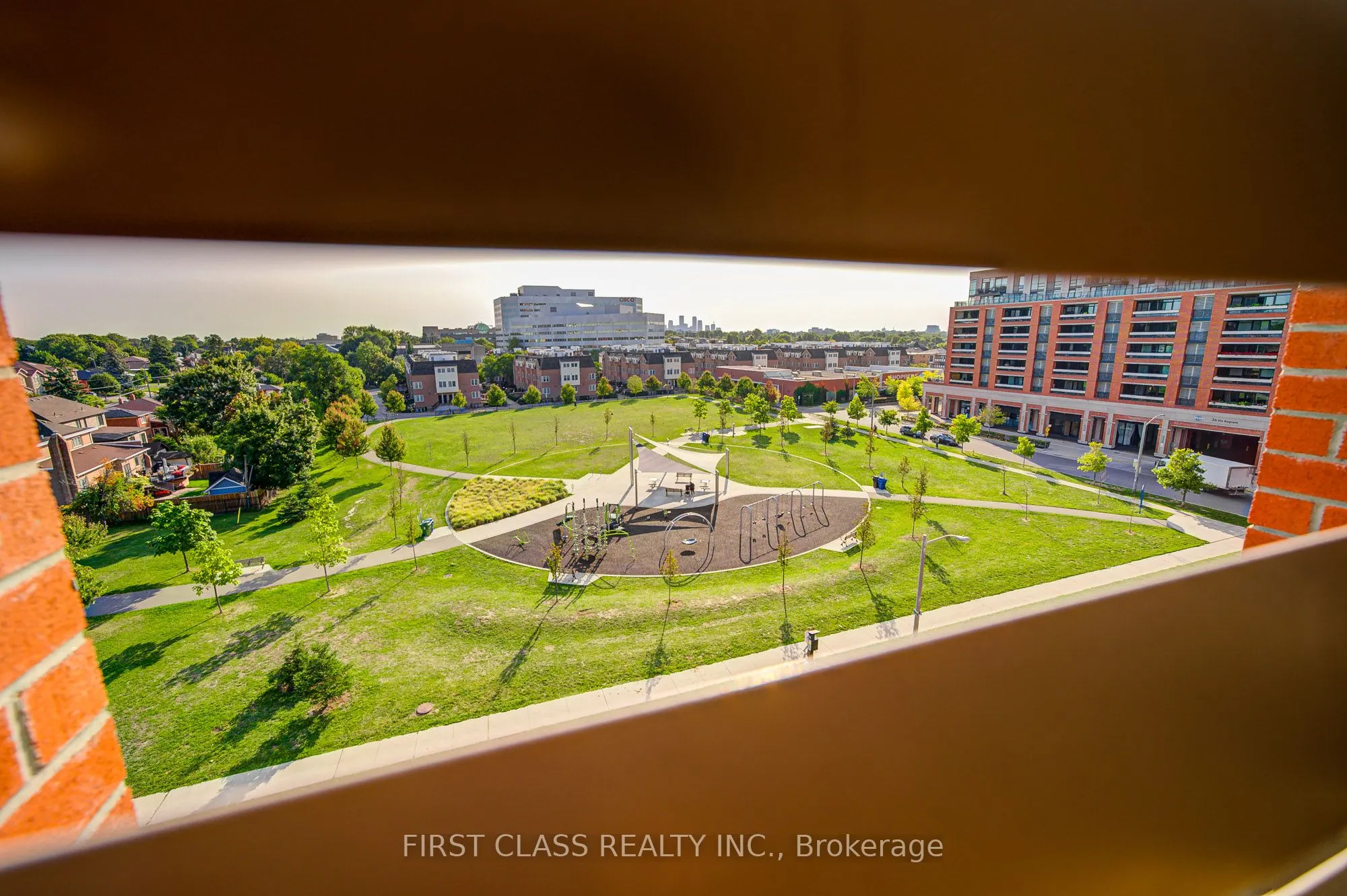 3091 Dufferin Street, #526
