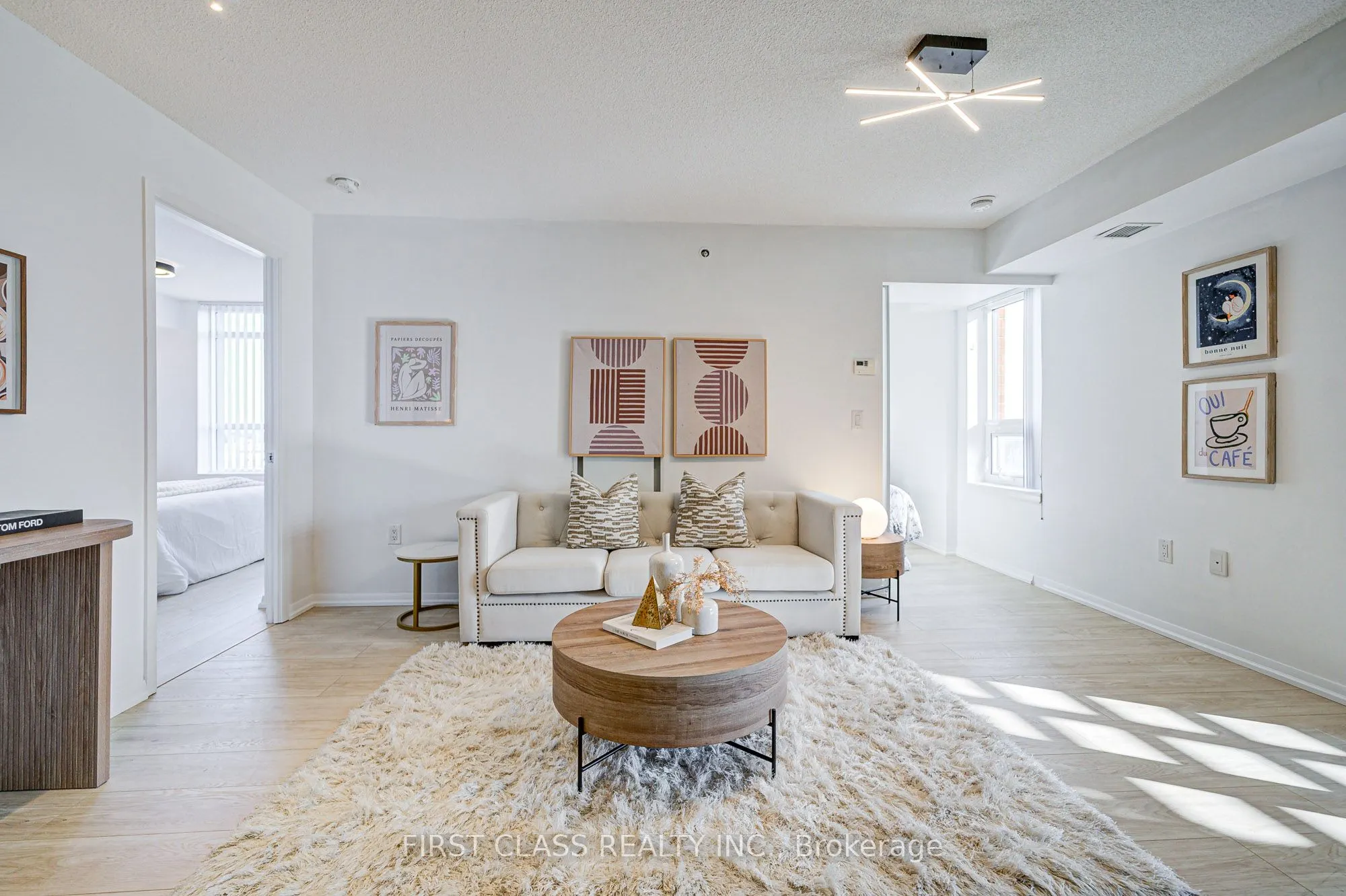 3091 Dufferin Street, #526