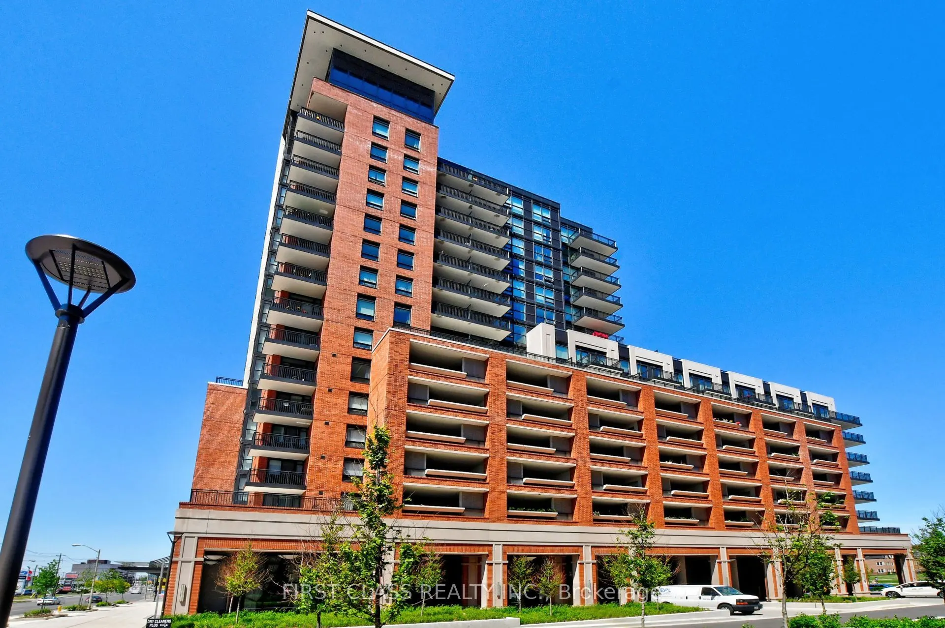 3091 Dufferin Street, #526