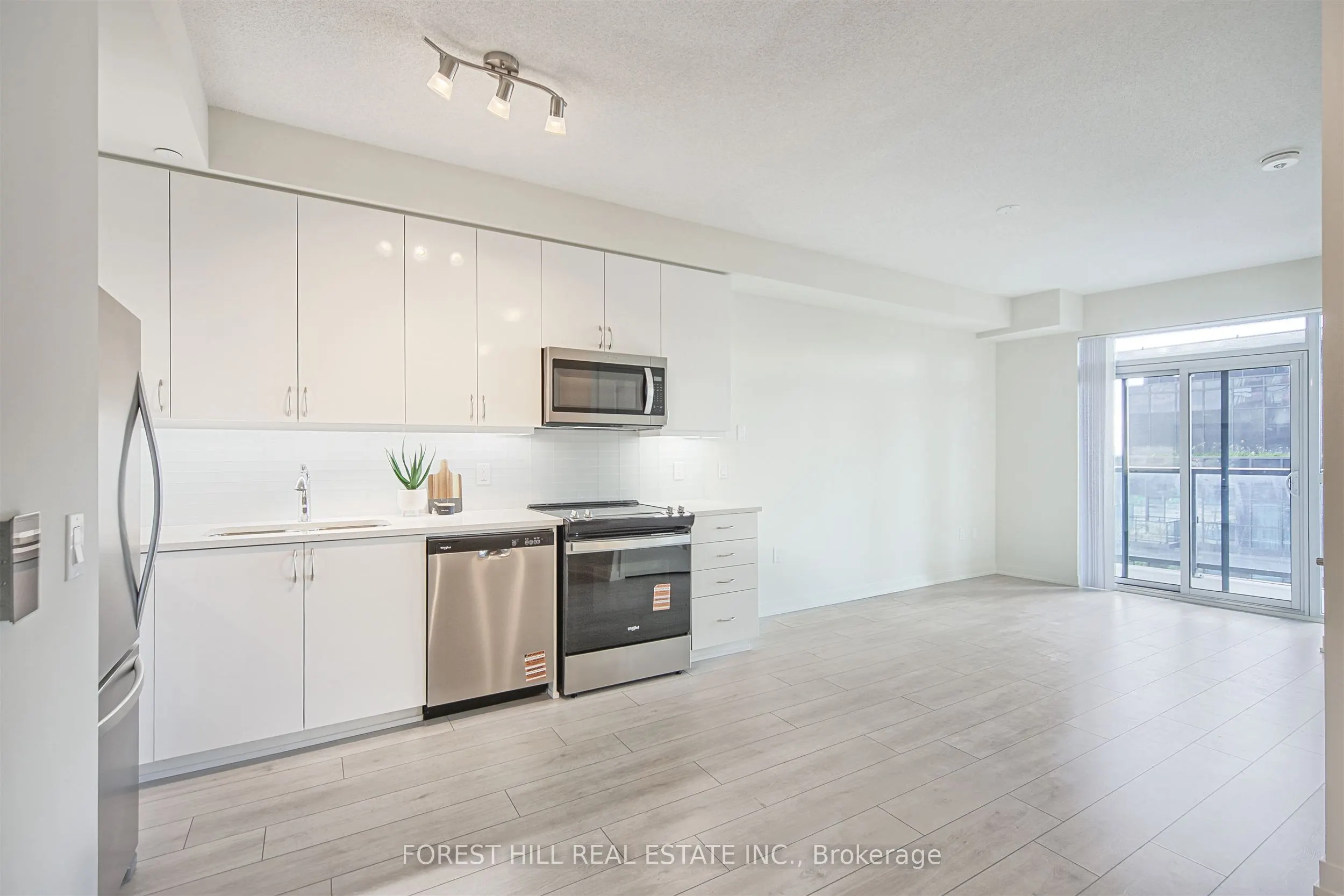 38 Annie Craig Drive, #1904